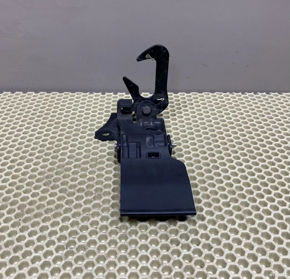 Замок капота audi a8 d4 4h 4h0823485c