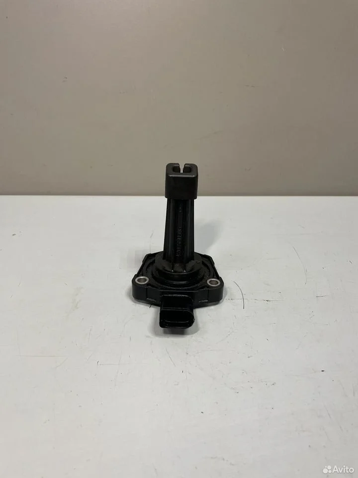 Датчик уровня масла audi a4 b8 8k 03c907660h