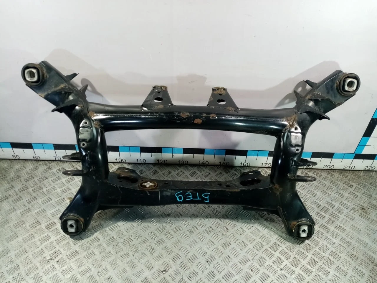 [Б/У] Балка задняя [Код: 00531834 ]