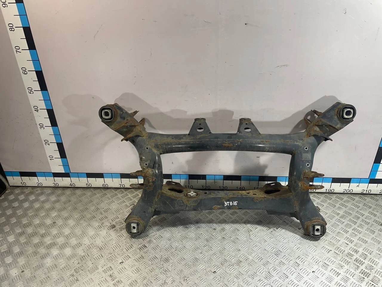 [Б/У] Балка задняя [Код: 00610813 ]