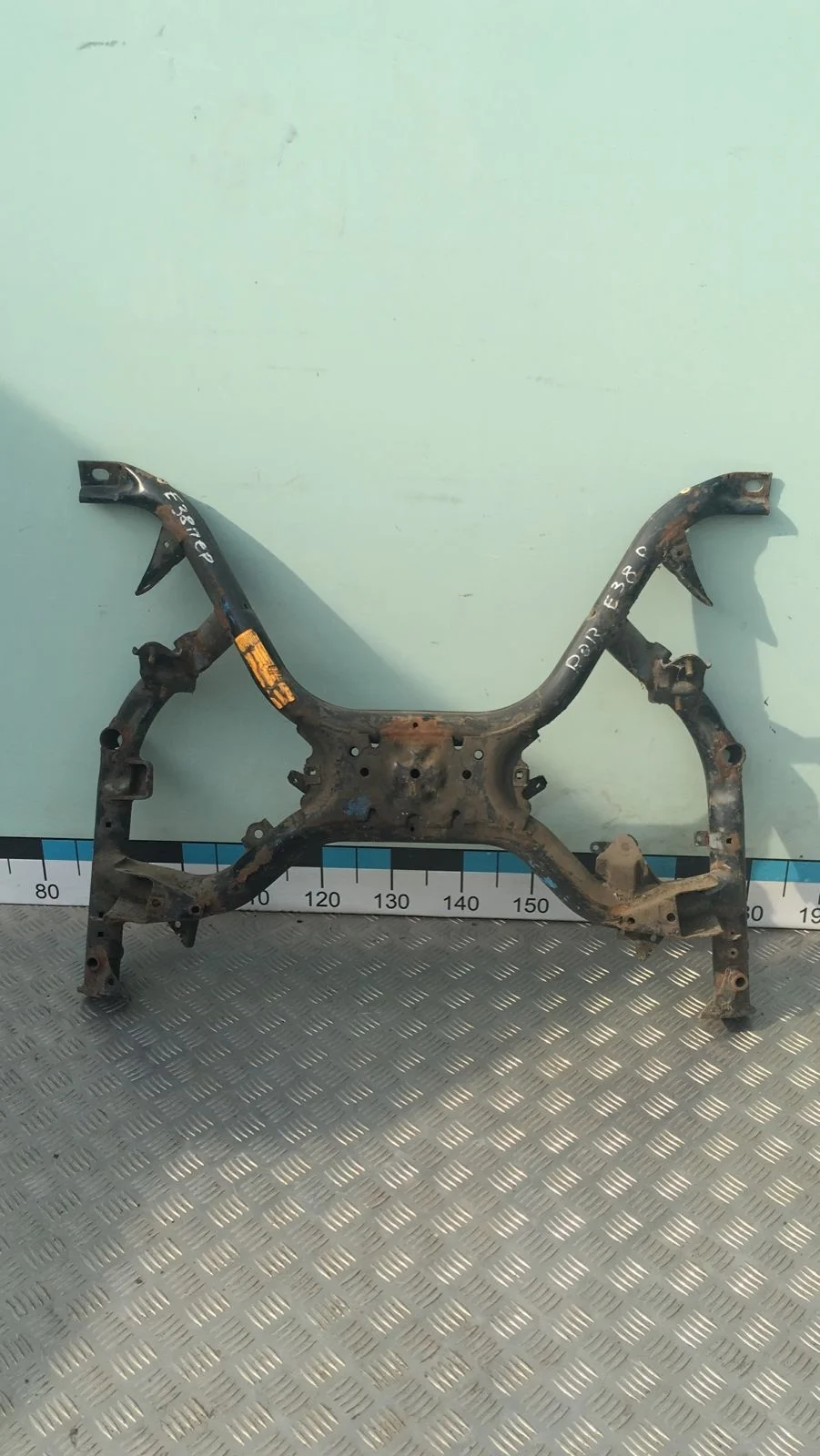 [Б/У] Балка переднего моста [Код: 00347122 ]