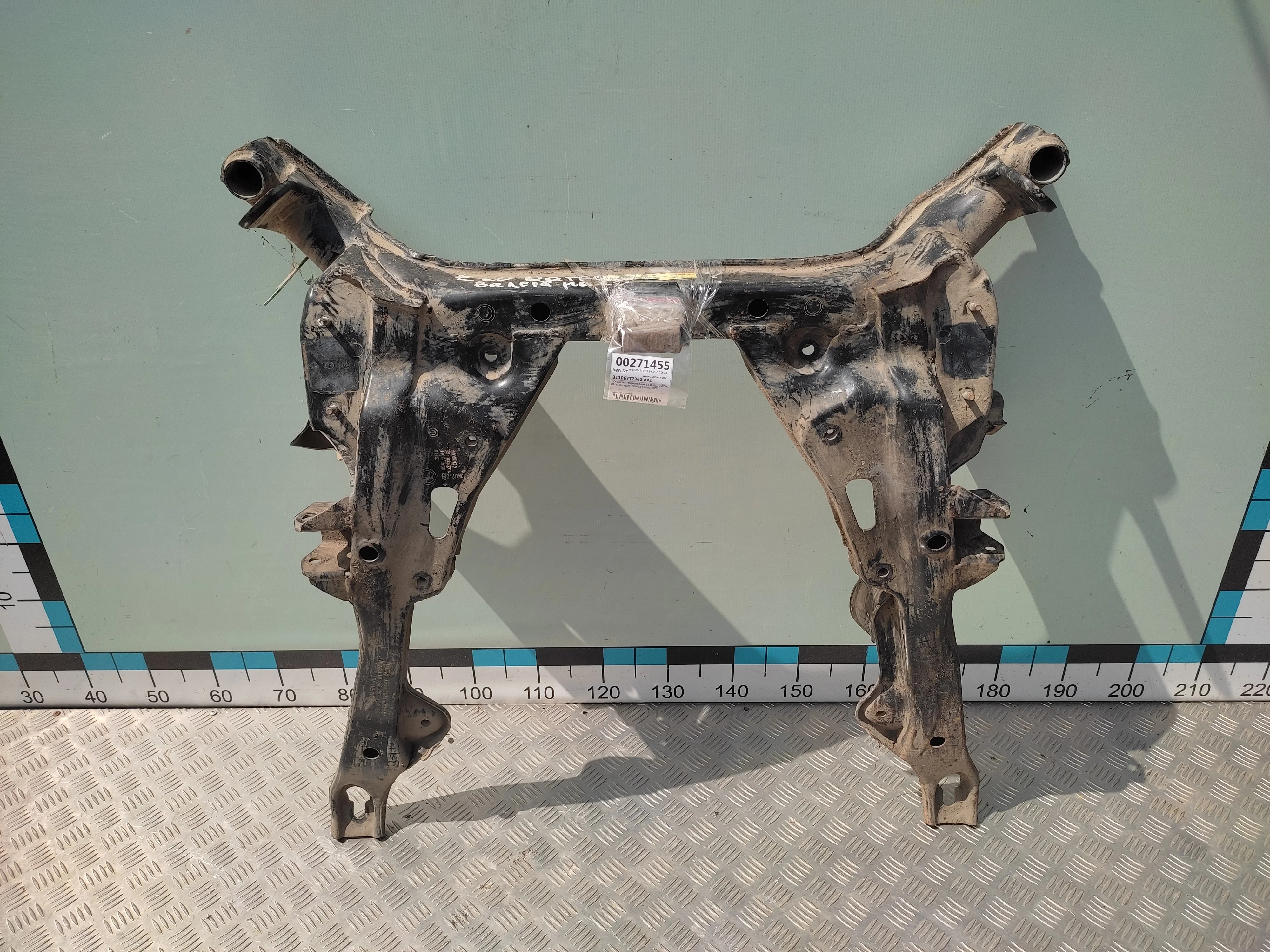 [Б/У] Балка подмоторная 4WD BMW E60 E61 [Код: 00339650 ]