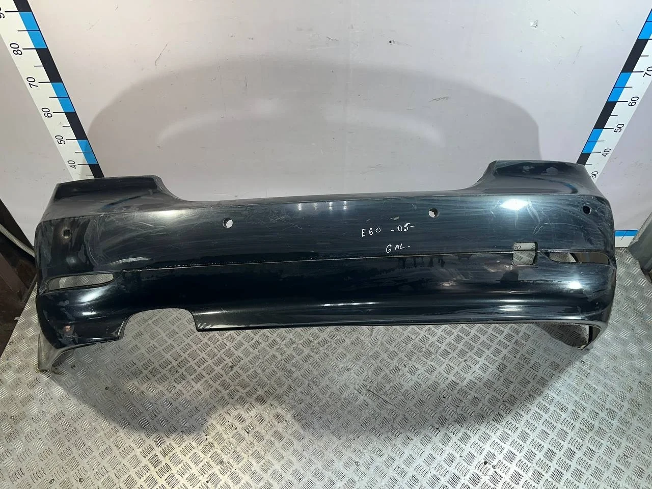 [Б/У] Бампер задний (под парктроник / до рестайл) BMW E60 [Код: 00609463 ]