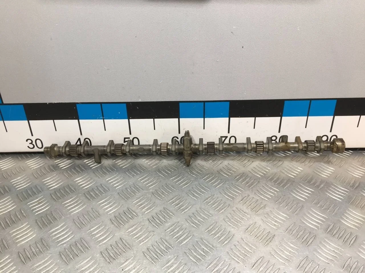 [Б/У] Вал рокера BMW E90 E87 E60 F10 F01 [Код: 00636019 ]