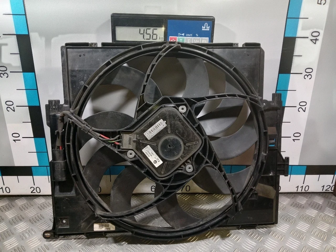 [Б/У] Вентилятор радиатора BMW - люфт в вентиляторе [Незначительные дефекты] [Код: 00511717 ]