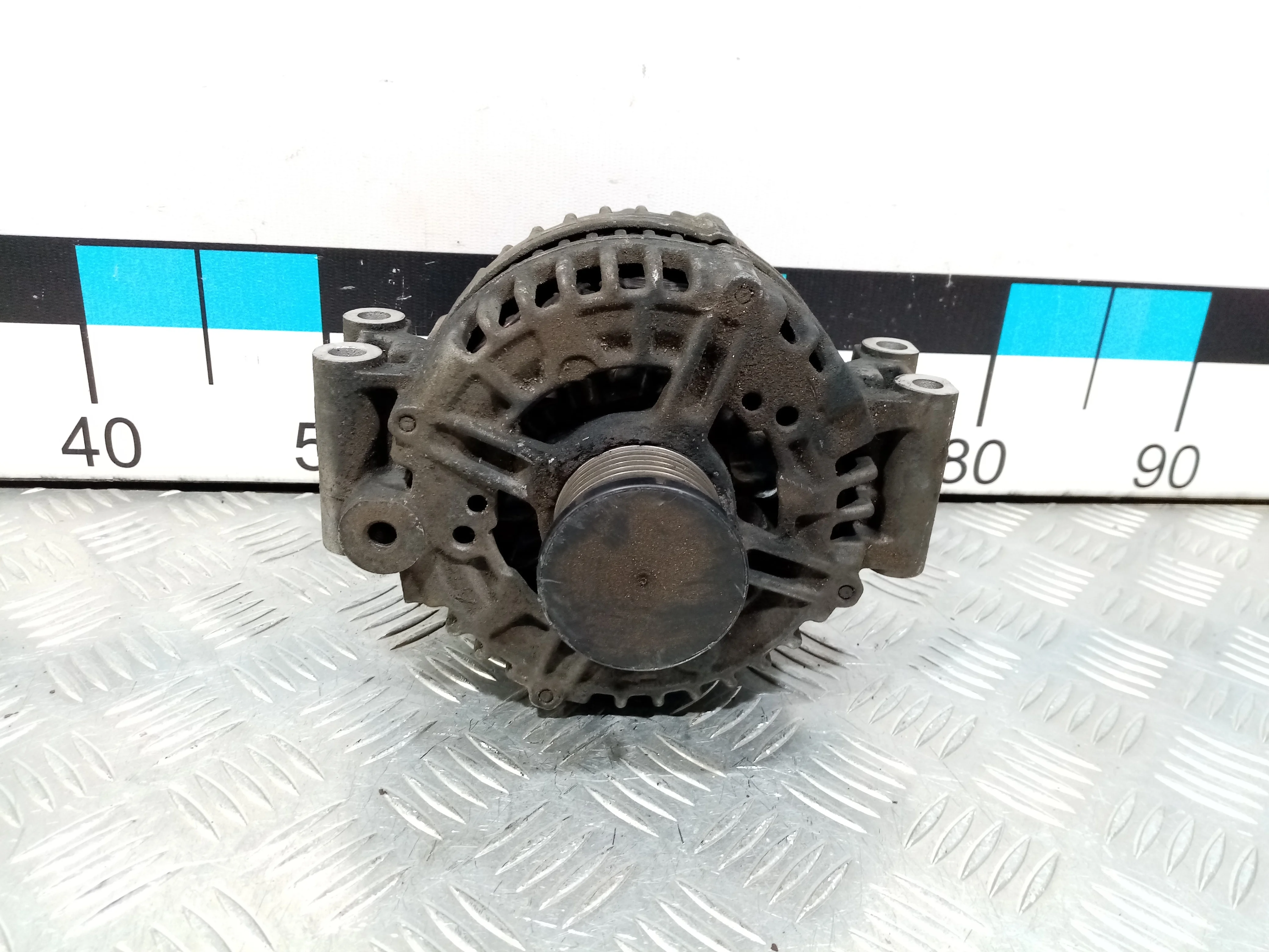 [Б/У] Генератор 180A N54 - (Не работает обгонная муфта) [Код: 00372812 ]