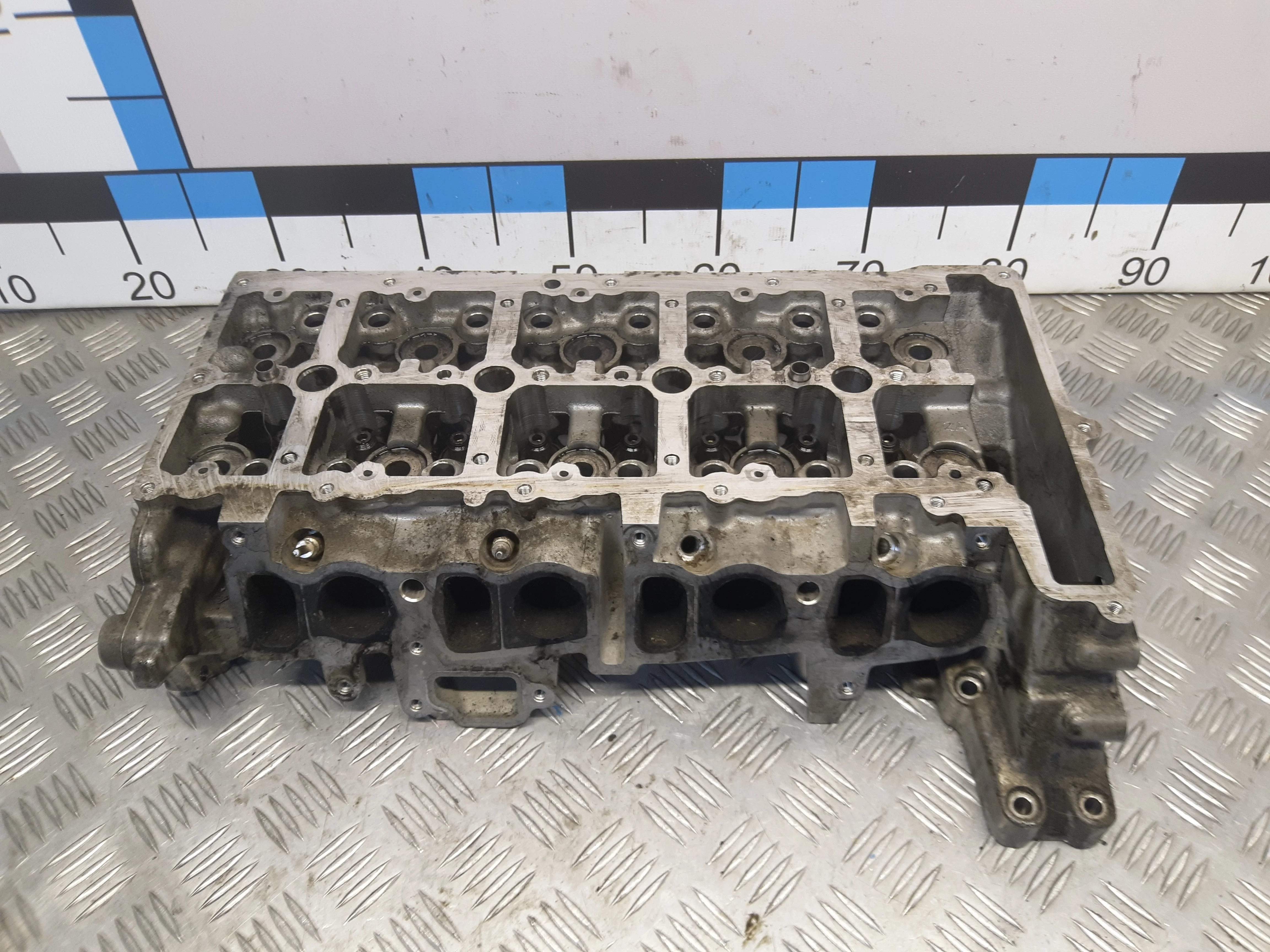 [Б/У] Головка блока цилиндров BMW N47 - mot. N47 [Код: 00352854 ]