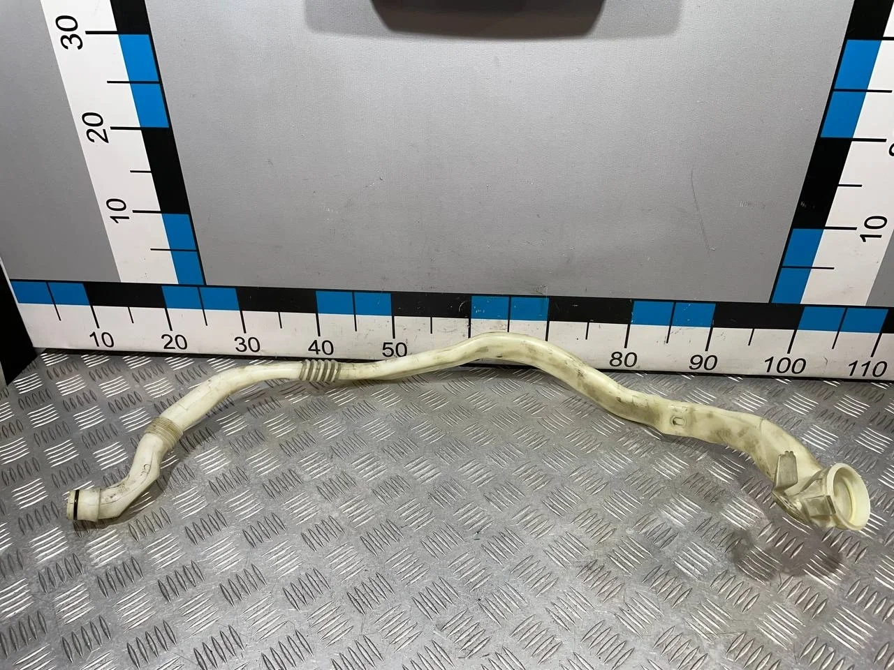 [Б/У] Горловина бачка омывателя [Код: 00666656 ]