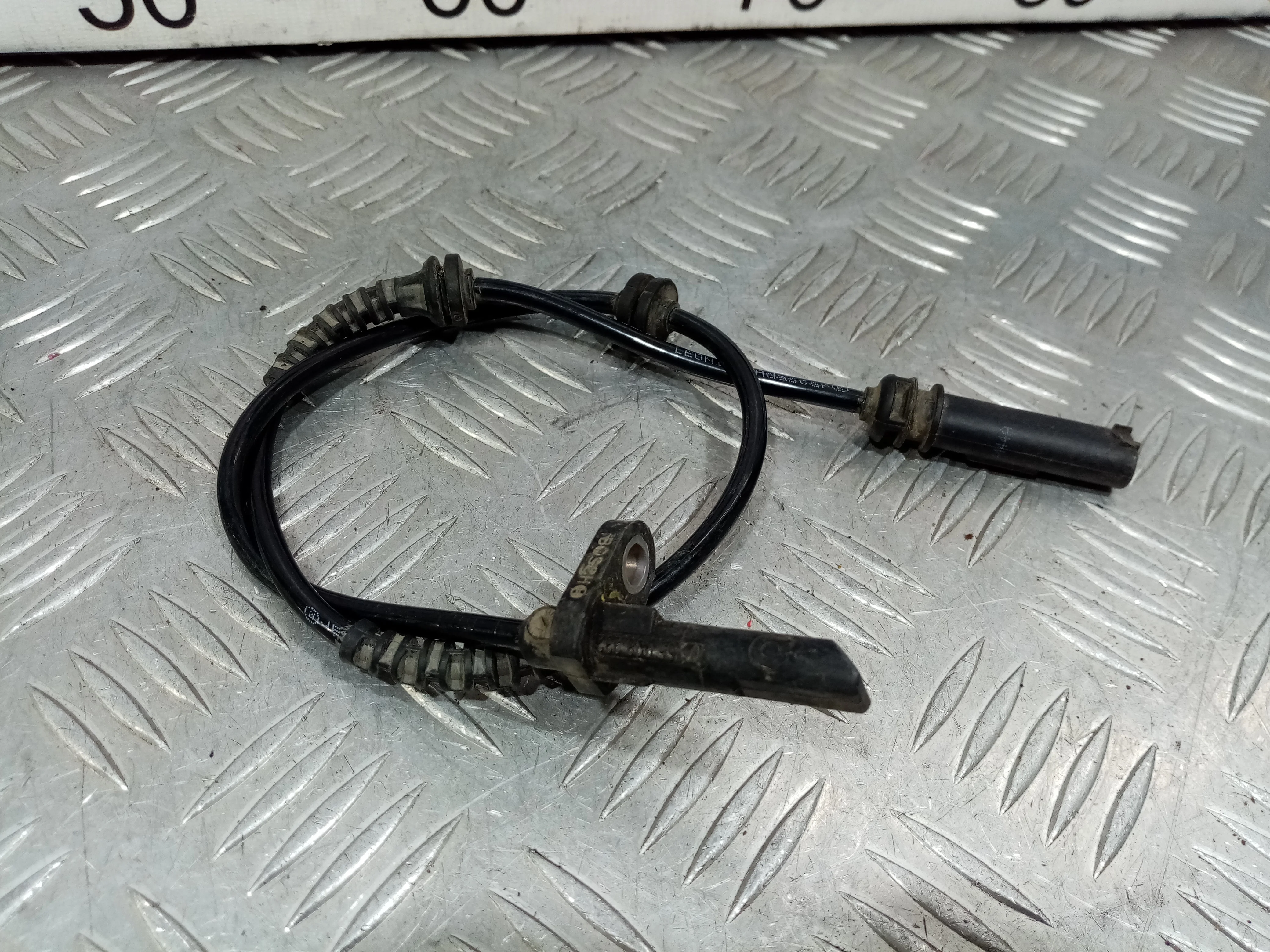 [Б/У] Датчик ABS задний [Код: 00381737 ]