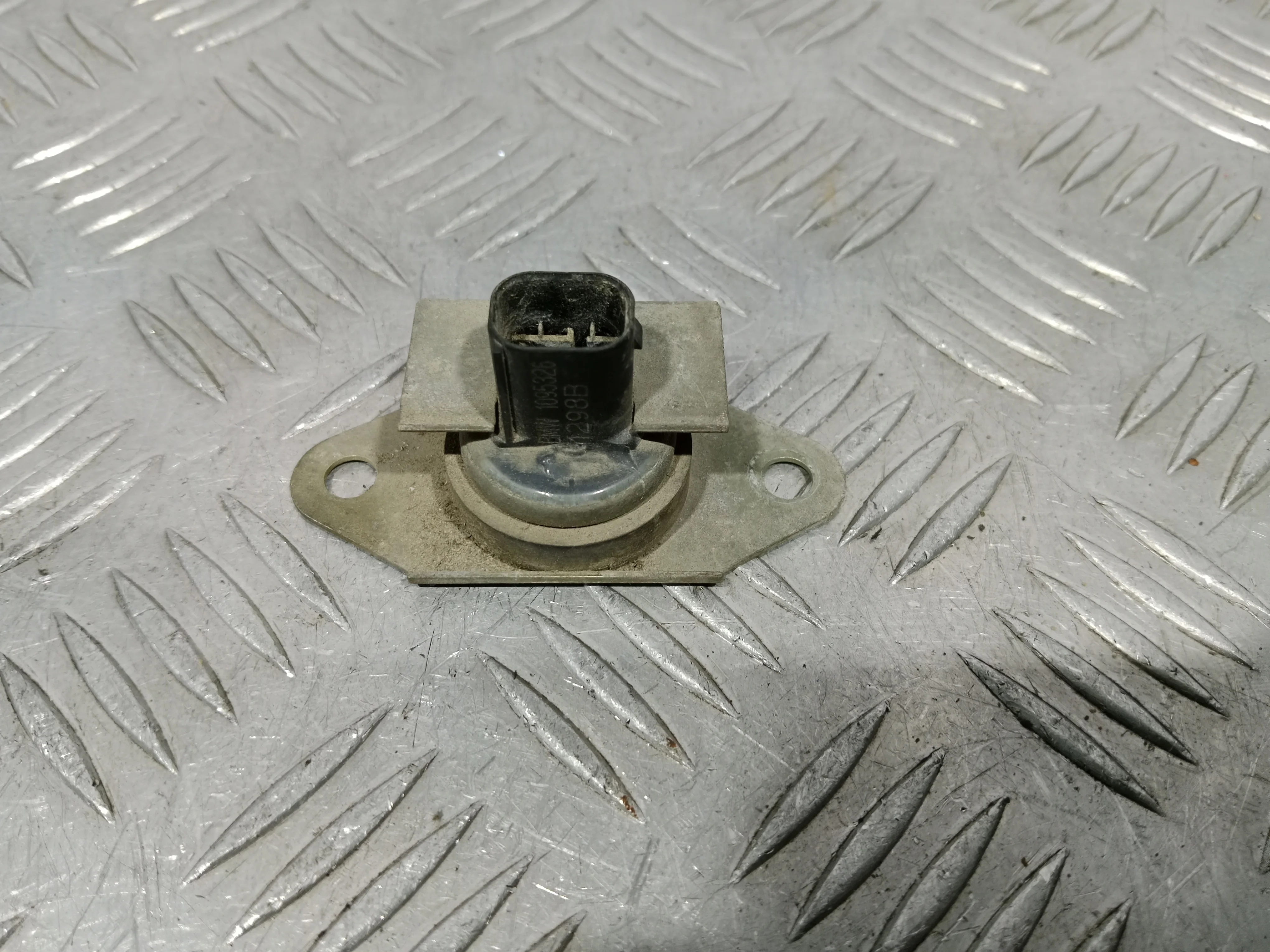 [Б/У] Датчик ускорения BMW E46 [Код: 00411715 ]