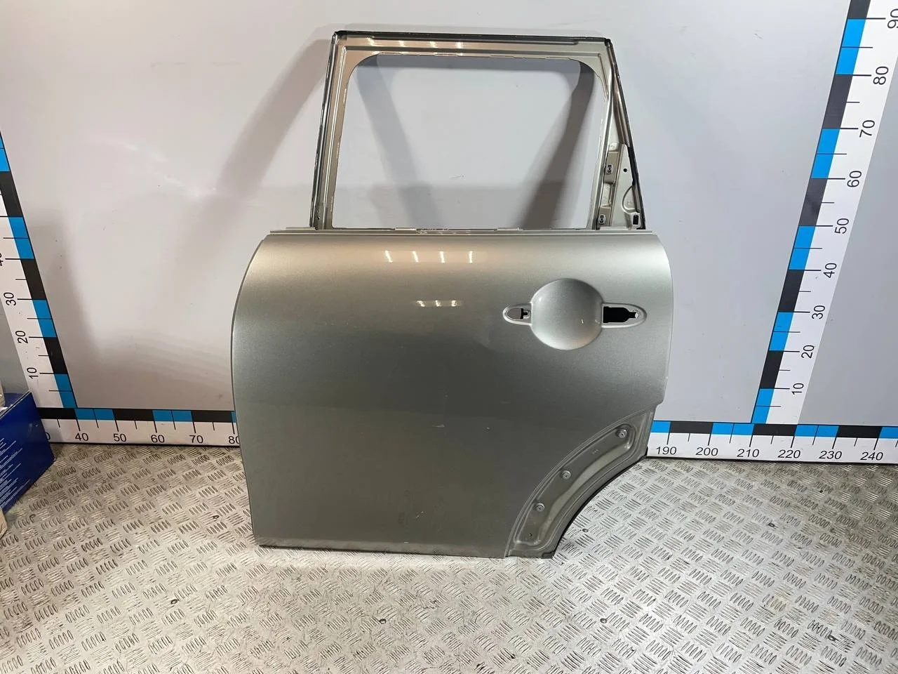 [Б/У] Дверь задняя левая Mini F55 2014 - (Состояние: вмятины) [ХОРОШЕЕ] [Код: 00667998 ]