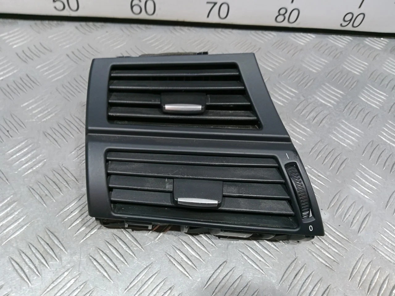 [Б/У] Дефлектор воздушный левый [Код: 00661480 ]