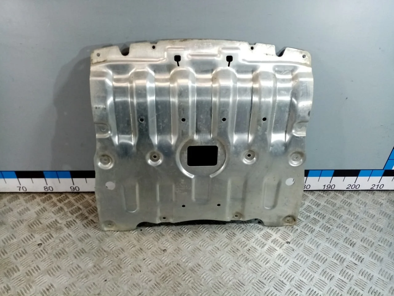 [Б/У] Защита картера BMW G05 G06 G07 [Код: 00649107 ]