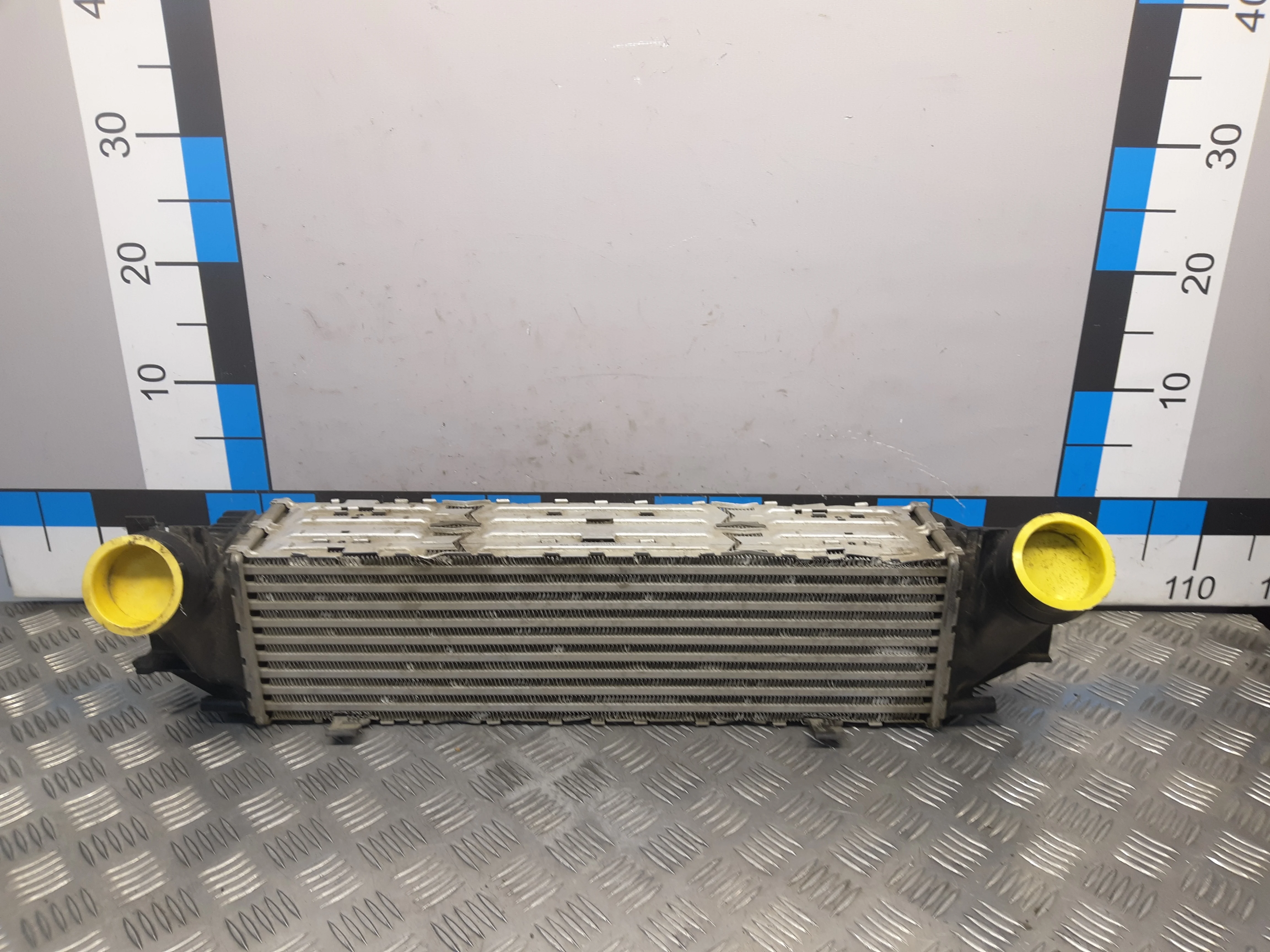 [Б/У] Интеркулер BMW 5-serie F10/F11 [Код: 00341881 ]