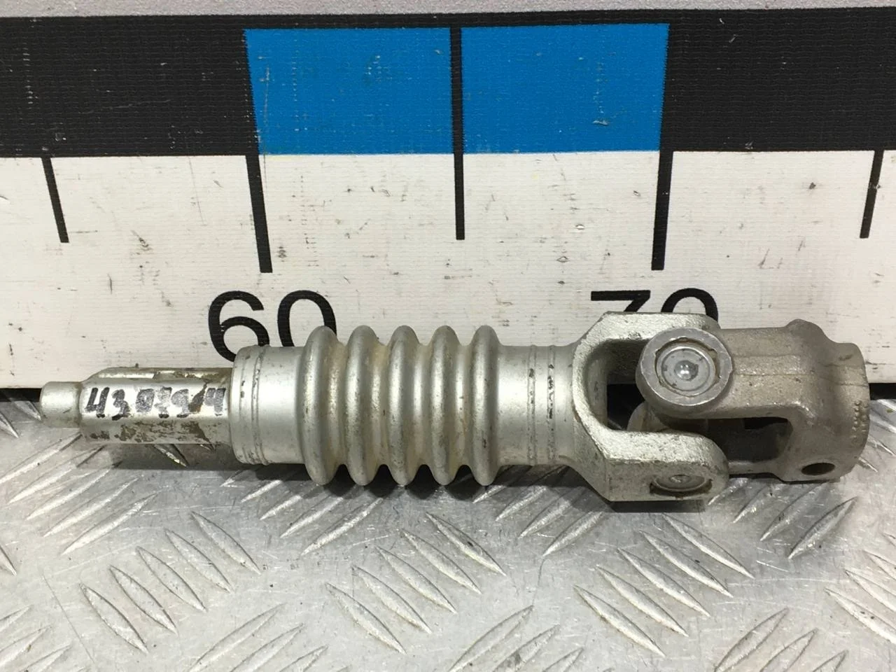 [Б/У] Кардан рулевой нижняя часть E65 E66 [Код: 00664026 ]