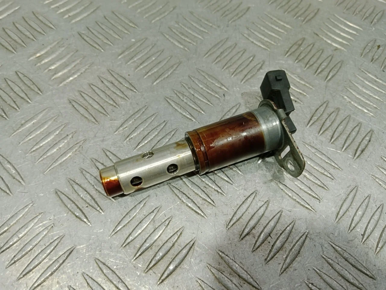 [Б/У] Клапан изменения фаз ГРМ - пробег 43 тыс. [Код: 00652650 ]