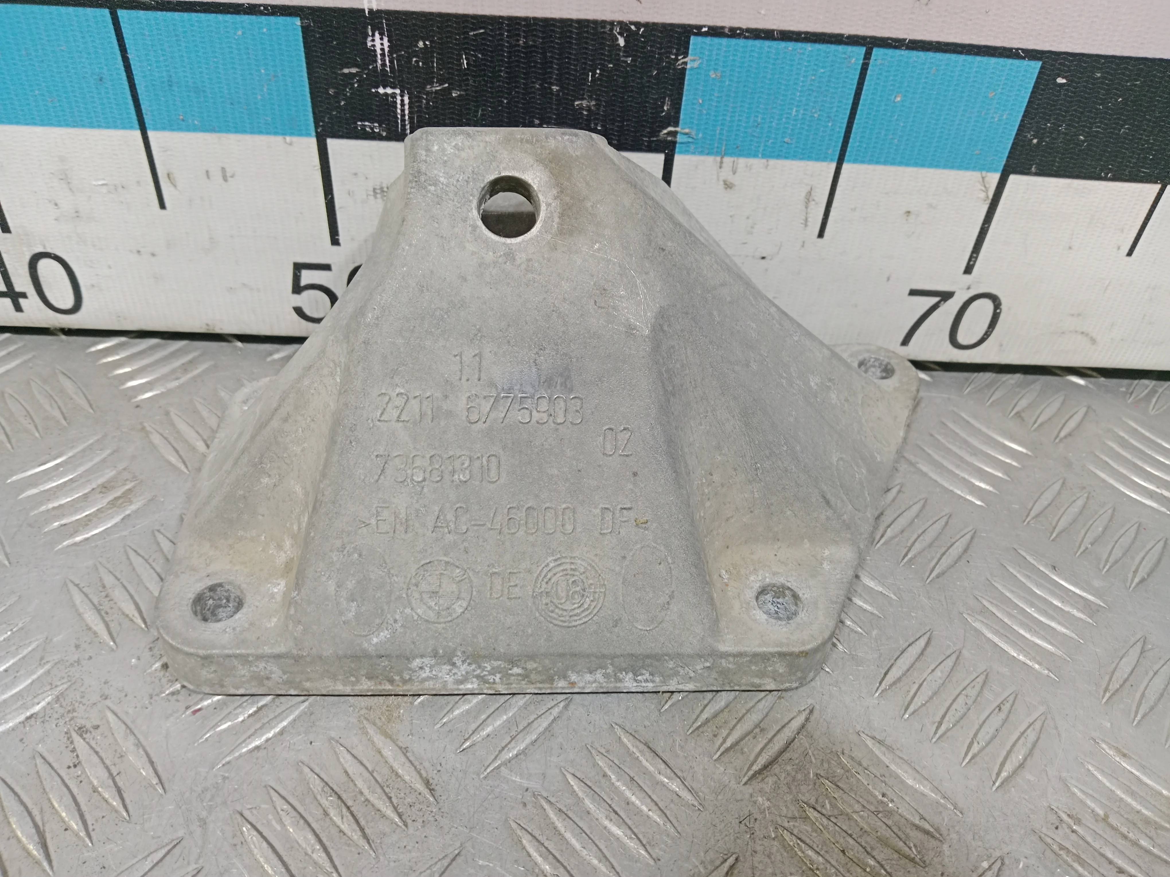 [Б/У] Кронштейн двигателя левый BMW [Код: 00394865 ]