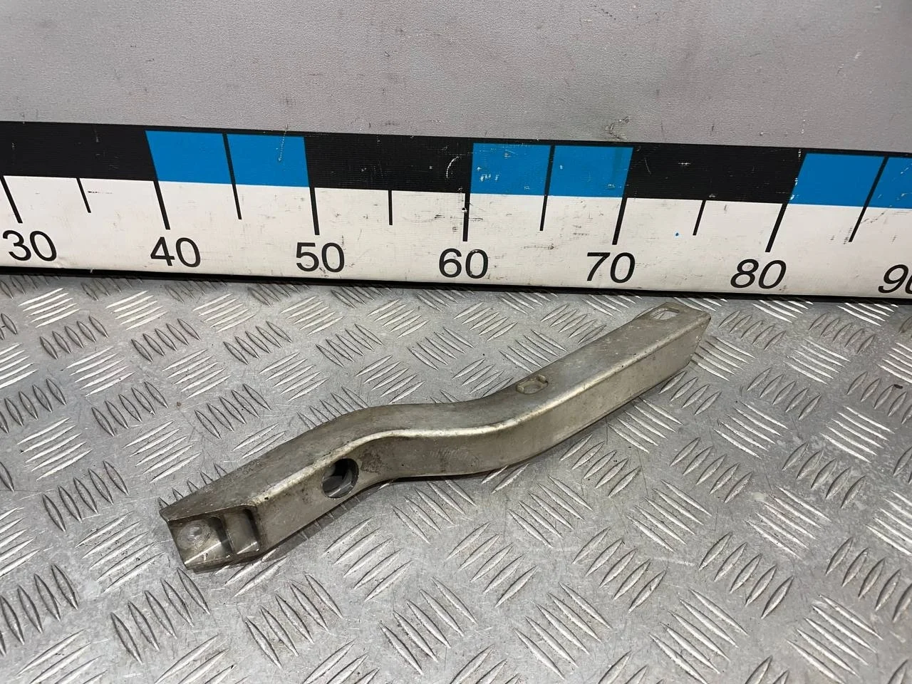 [Б/У] Кронштейн радиатора масляного BMW [Код: 00662438 ]