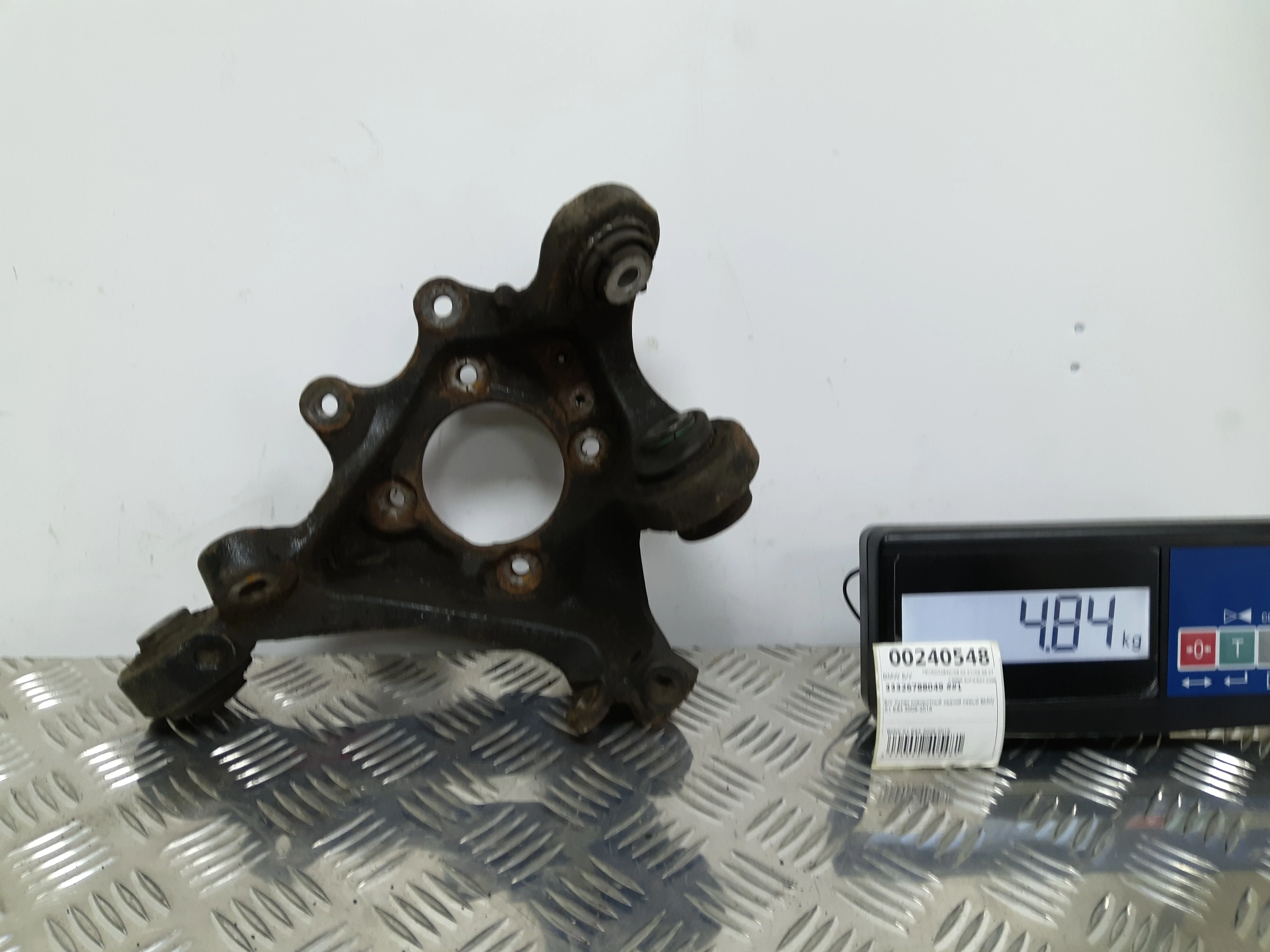 [Б/У] Кулак поворотный задний левый BMW X1 E84 2009-2015 [Код: 00335116 ]