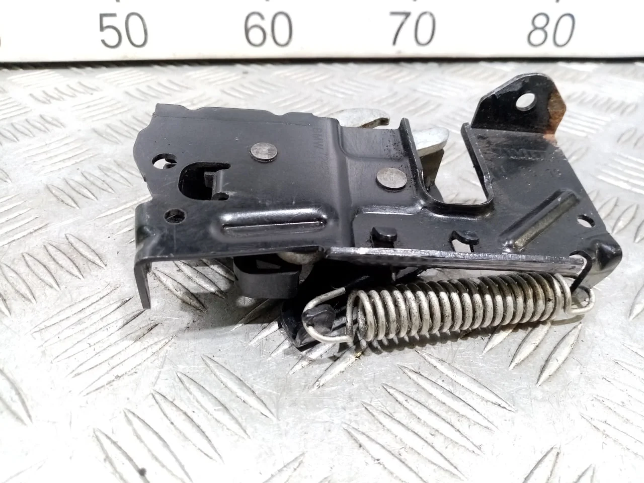 [Б/У] Механизм замка капота нижний левый BMW [Код: 00543881 ]