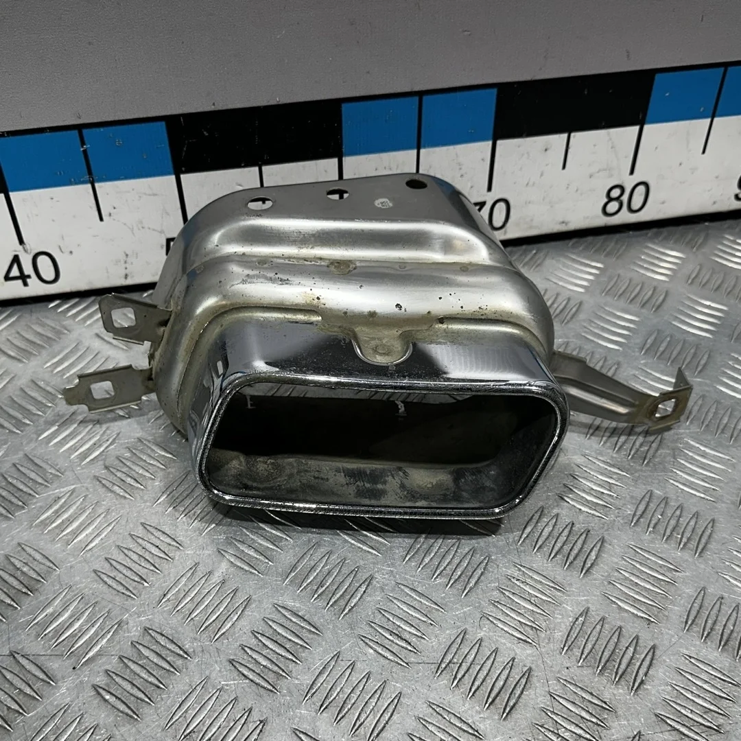 [Б/У] Накладка заднего бампера правая [Код: 00350780 ]