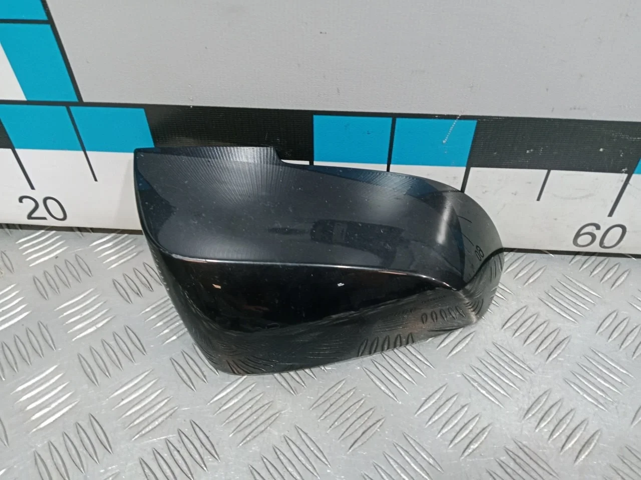 [Б/У] Накладка зеркала правого [Код: 00648944 ]