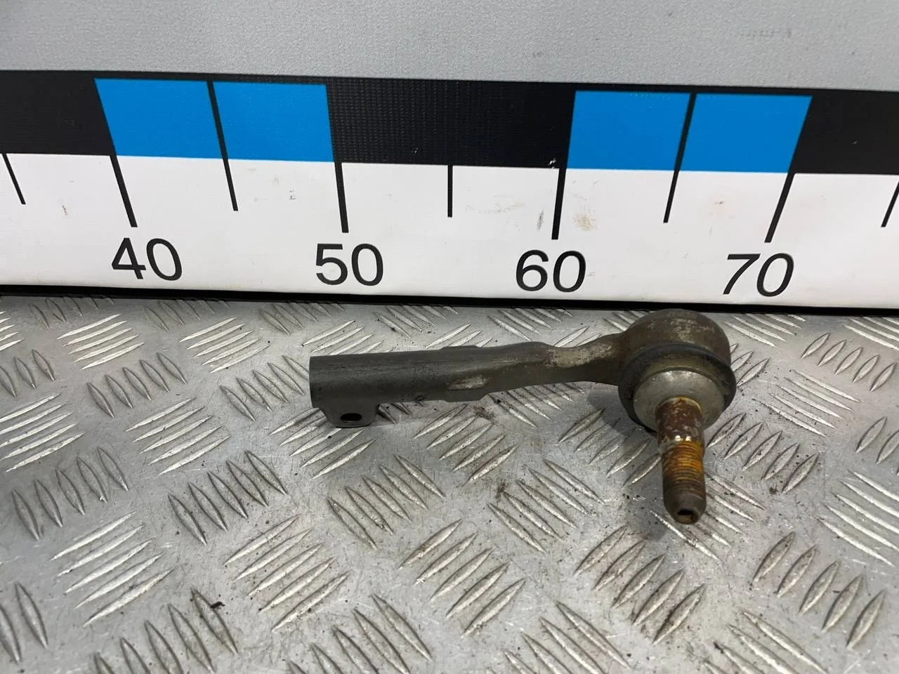 [Б/У] Наконечник рулевой правый [Код: 00614811 ]