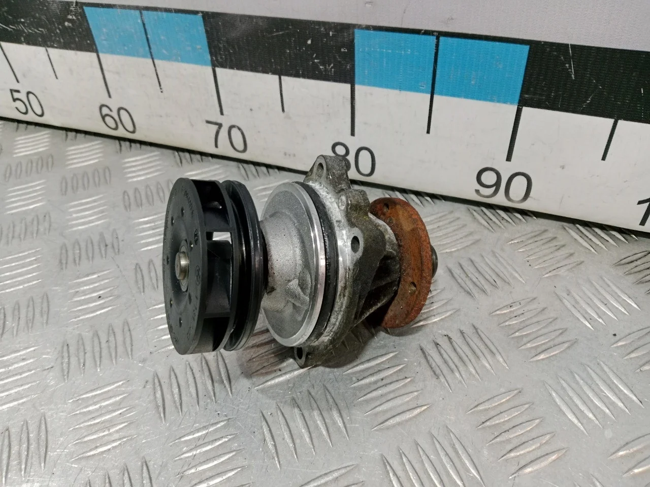 [Б/У] Насос водяной BMW [Код: 00585090 ]