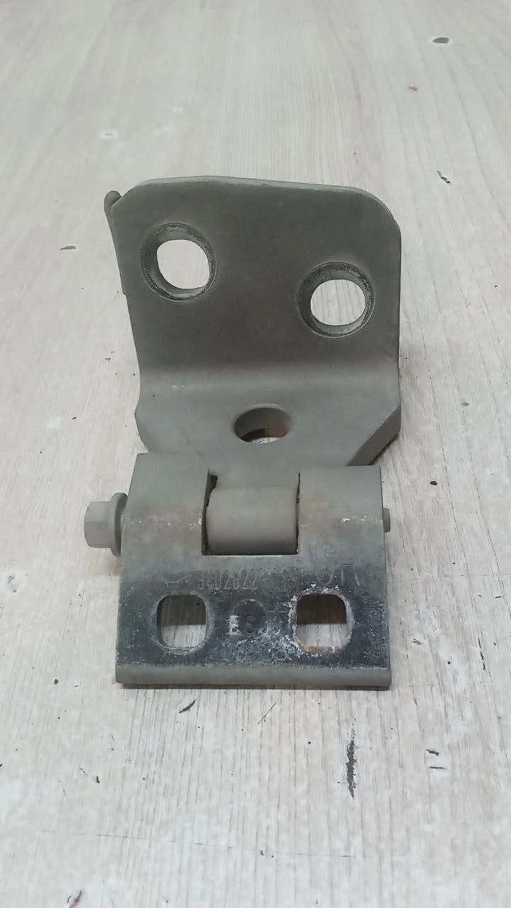 [Б/У] Петля двери нижняя правая перед=зад BMW X3 [Код: 00634146 ]