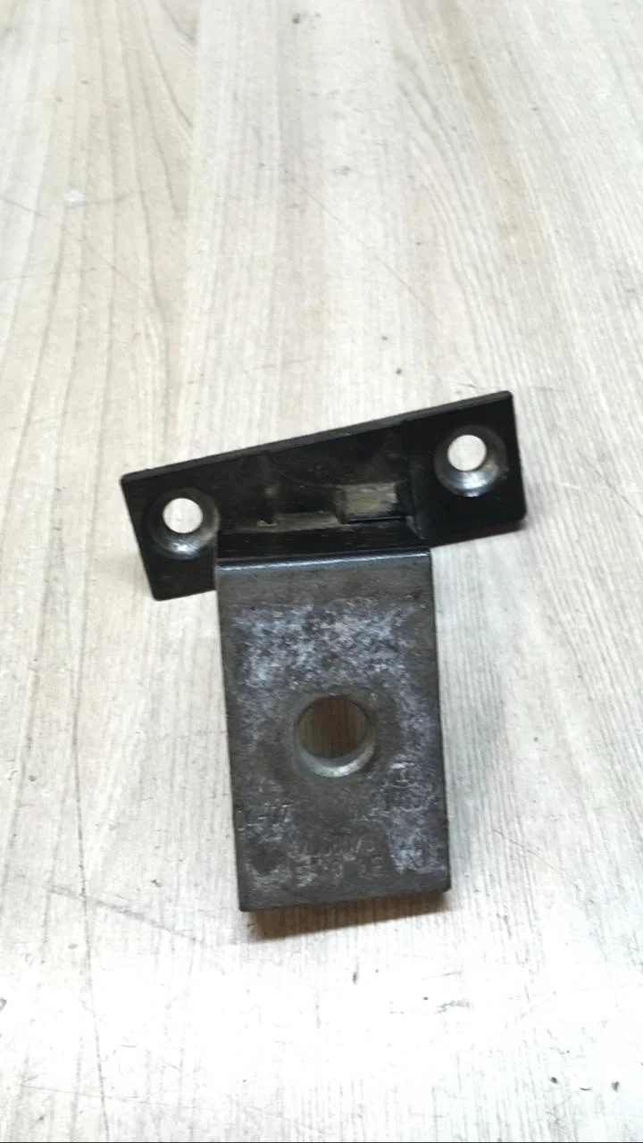 [Б/У] Петля двери передней левой верхняя BMW [Код: 00395373 ]