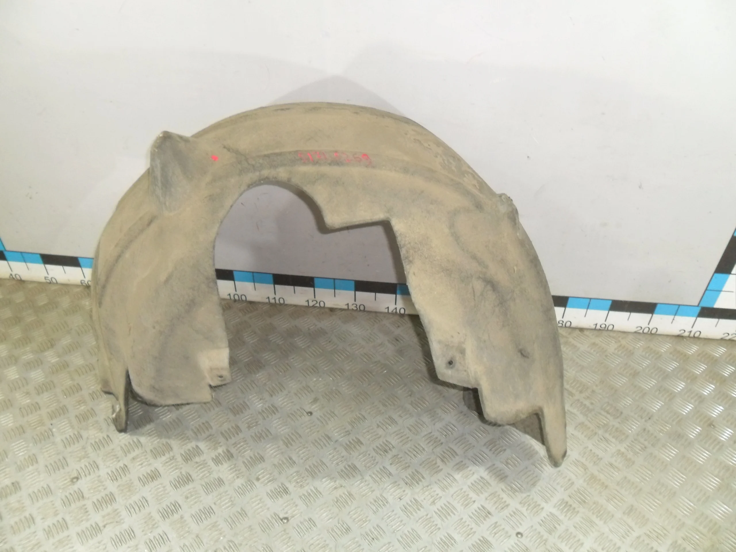 [Б/У] Подкрылок задний левый [Код: 00361282 ]