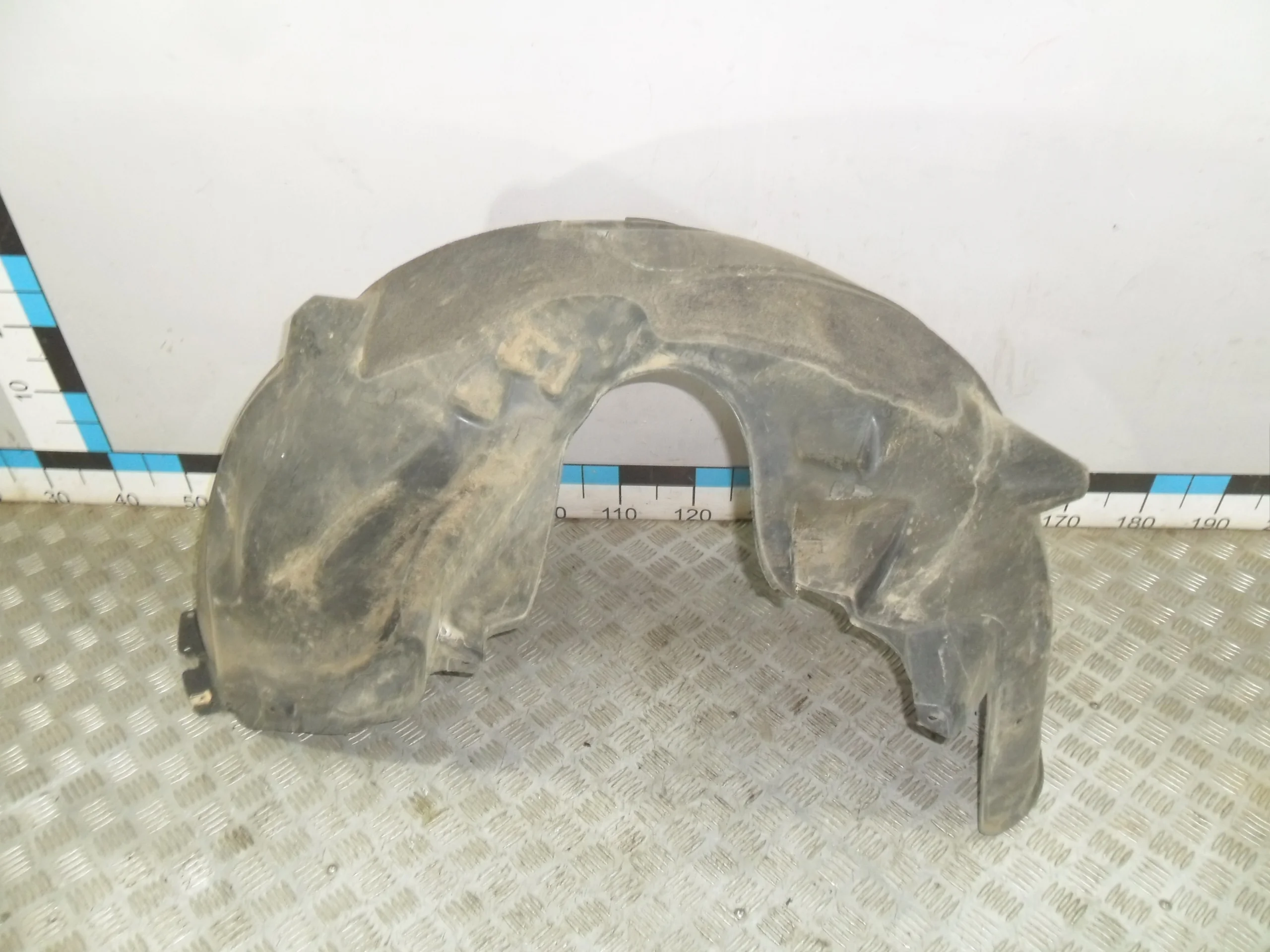 [Б/У] Подкрылок задний Правый [Код: 00362261 ]