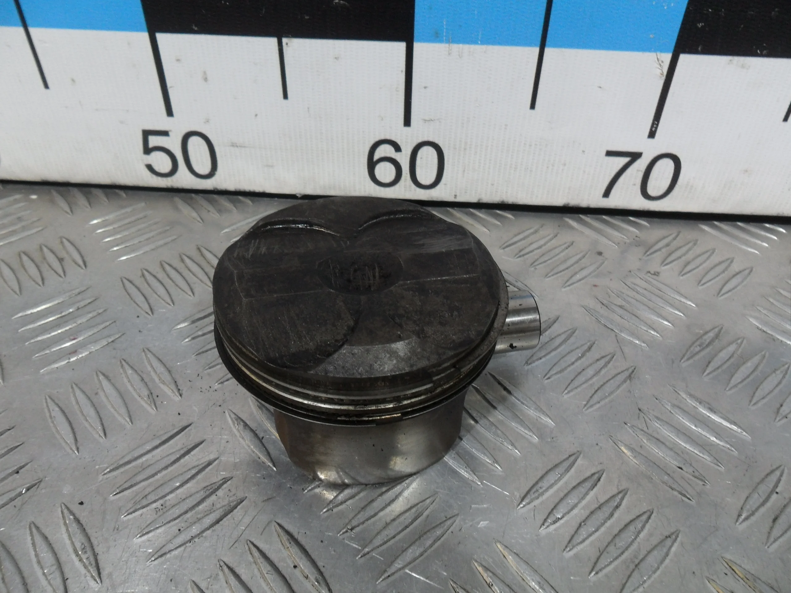 [Б/У] Поршень BMW N52 [Код: 00368804 ]