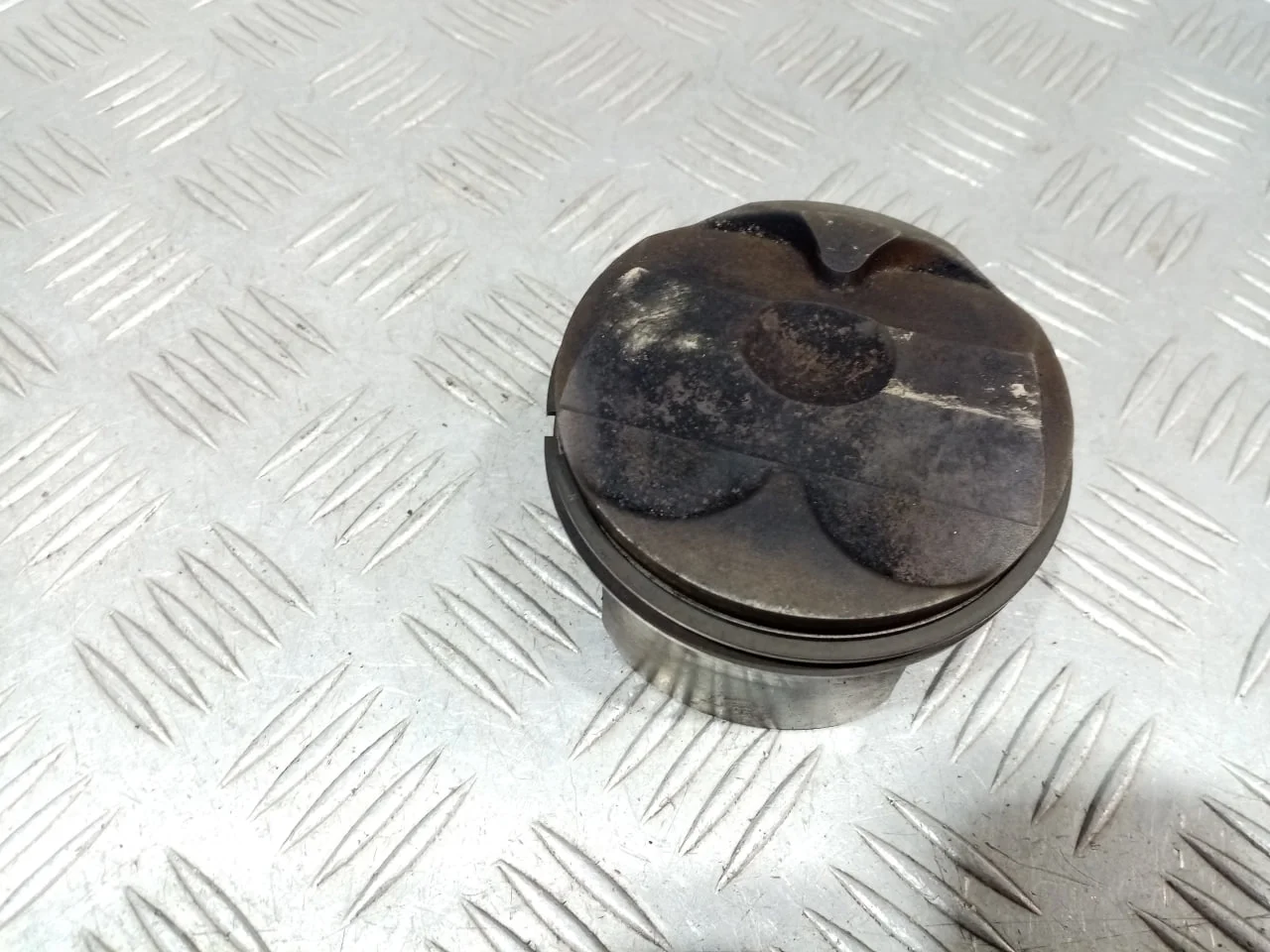 [Б/У] Поршень BMW N52 [Код: 00674498 ]