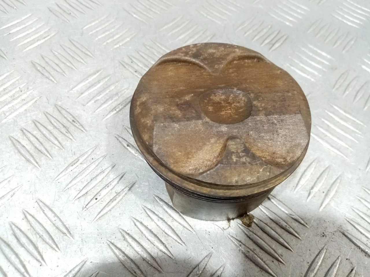 [Б/У] Поршень BMW N52 [Код: 00674500 ]