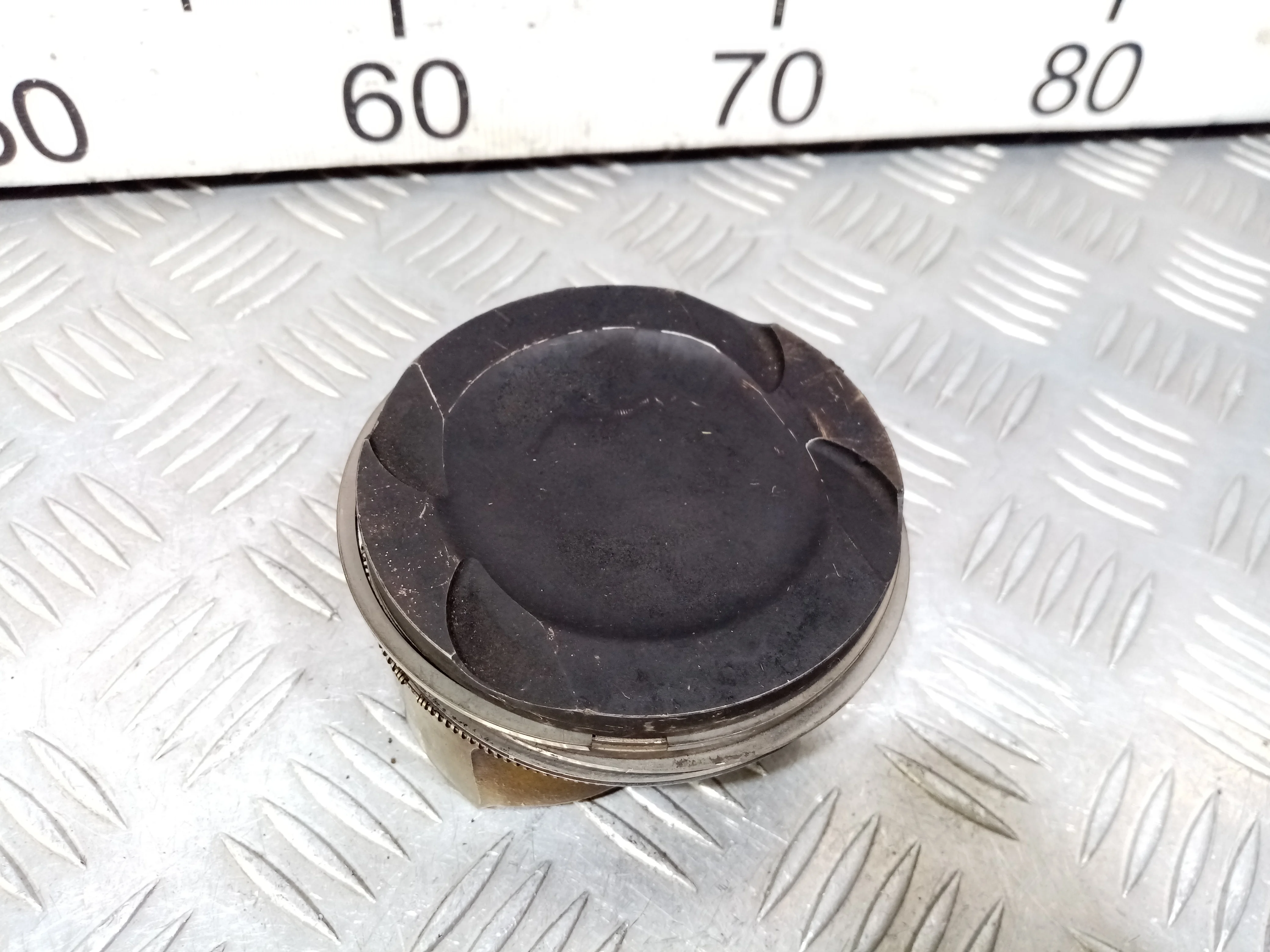 [Б/У] Поршень N63 E70 E71 F01 F02 F07 F12 F13 [Код: 00400377 ]