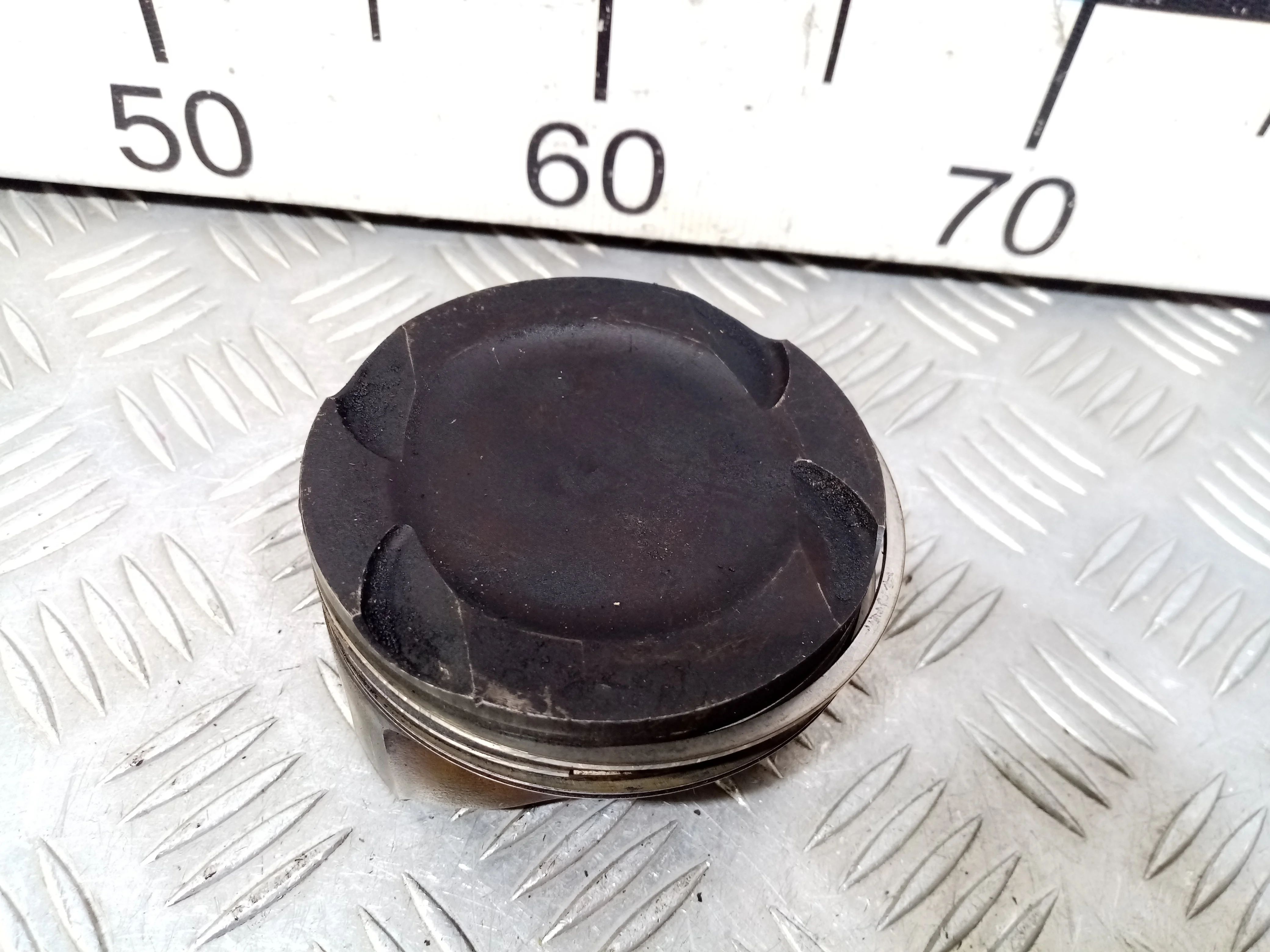 [Б/У] Поршень N63 E70 E71 F01 F02 F07 F12 F13 [Код: 00400380 ]