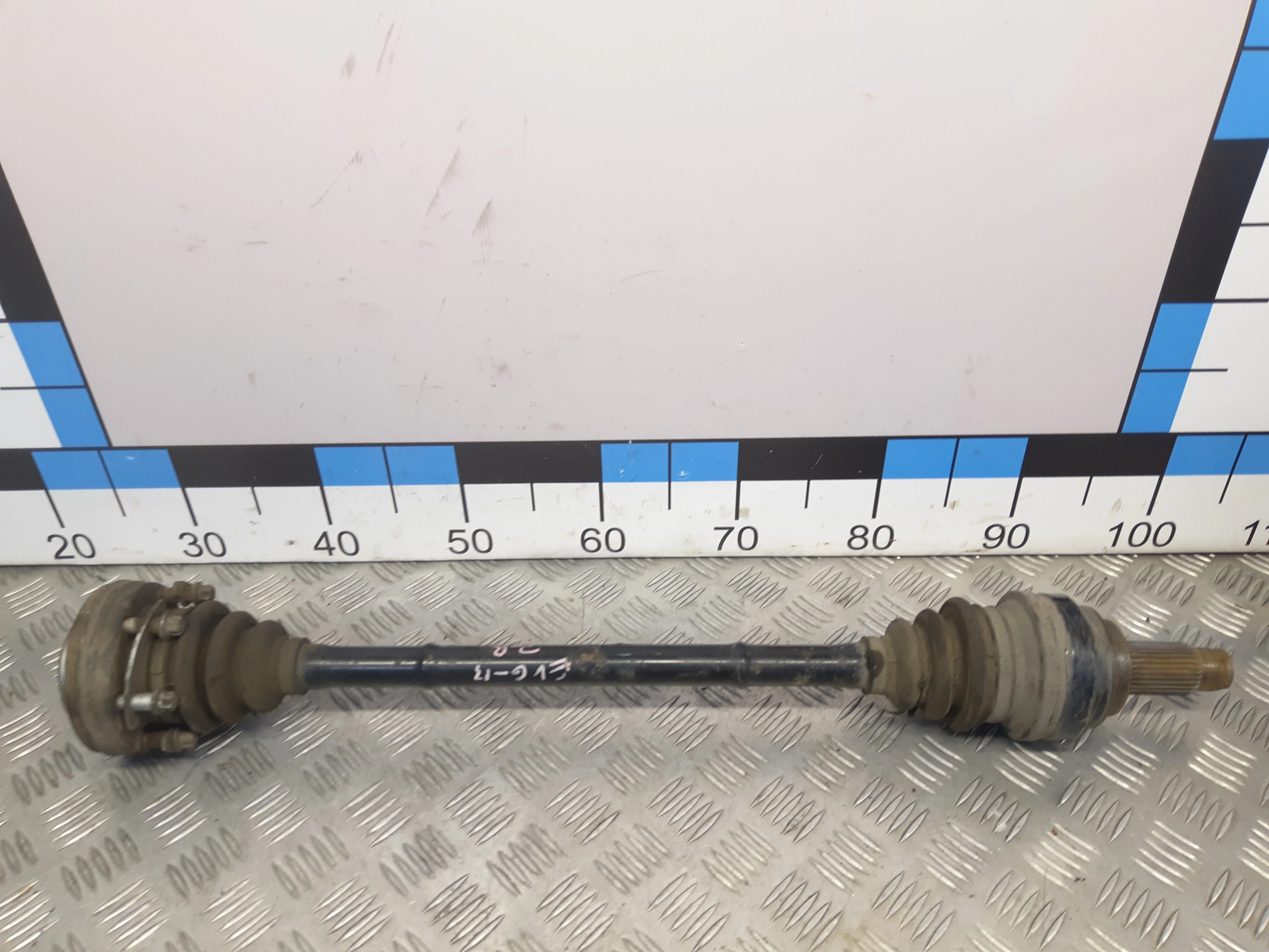 [Б/У] Привод задний правый [Код: 00353686 ]