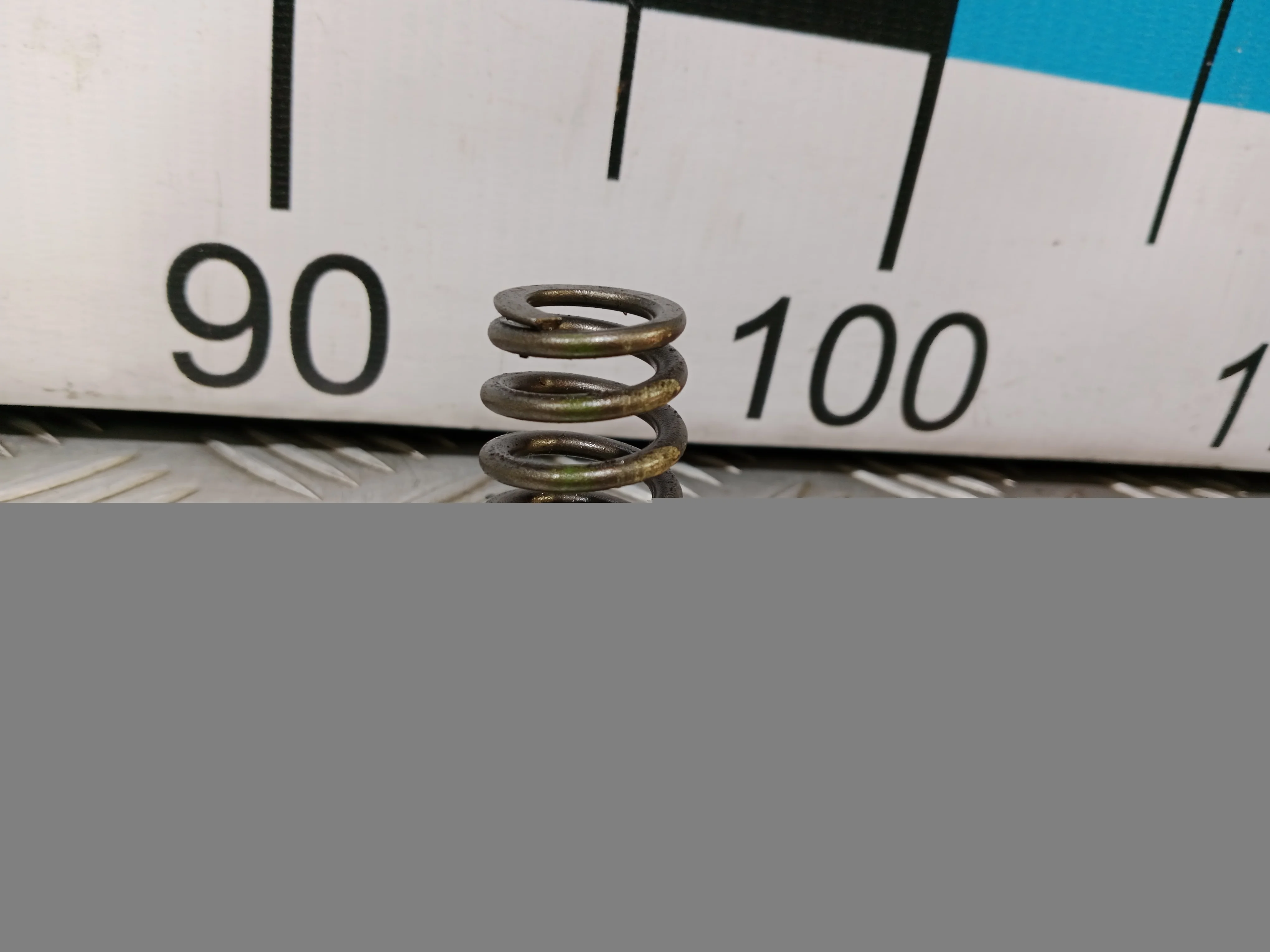 [Б/У] Пружина клапана N43 N52 N54 N51 N20 N55 N53 [Код: 00458767 ]