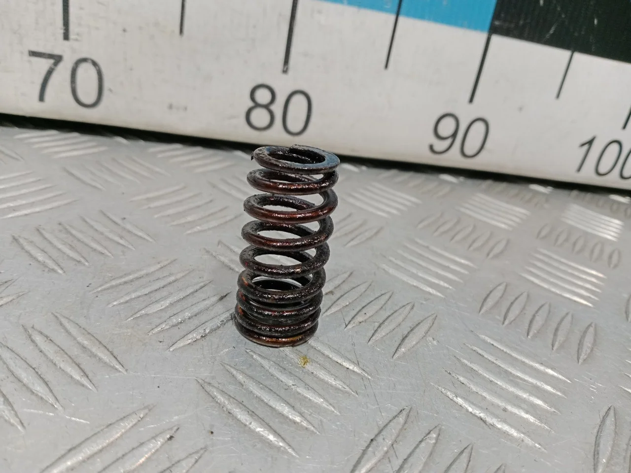 [Б/У] Пружина клапана N43 N52 N54 N51 N20 N55 N53 [Код: 00595675 ]