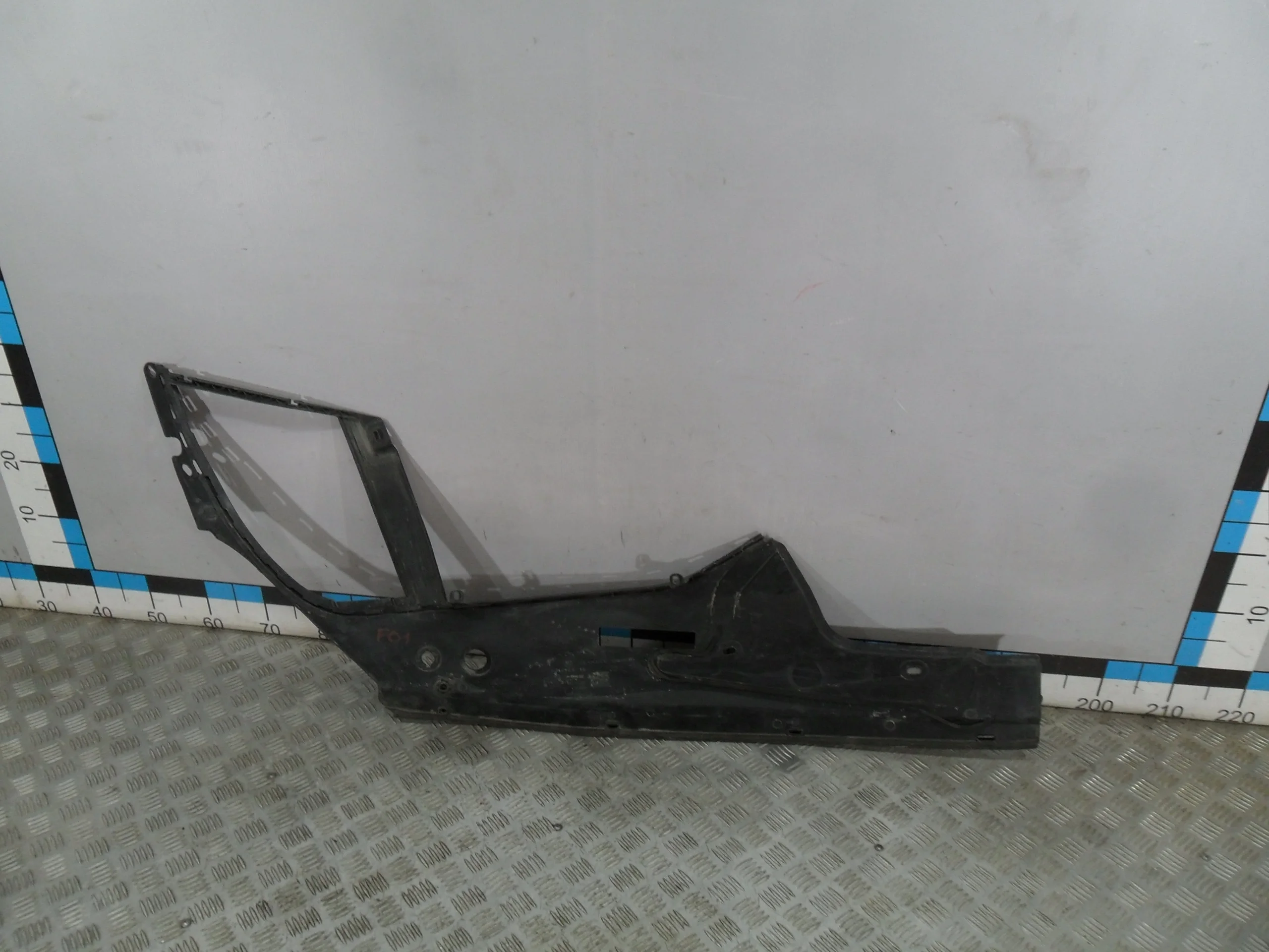 [Б/У] Пыльник переднего правого крыла [Код: 00356853 ]