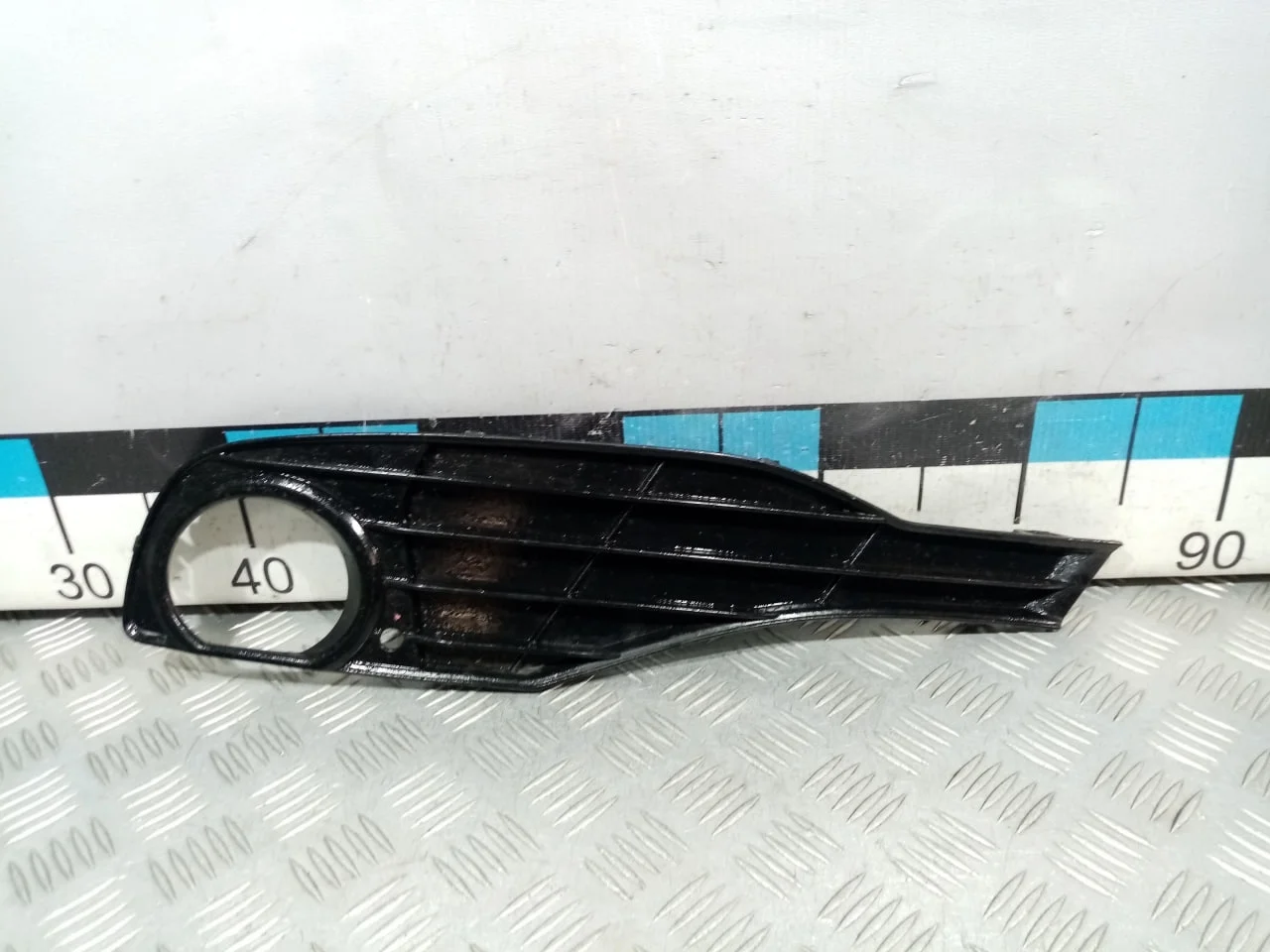 [Б/У] Решетка в бампер левая [Код: 00605164 ]