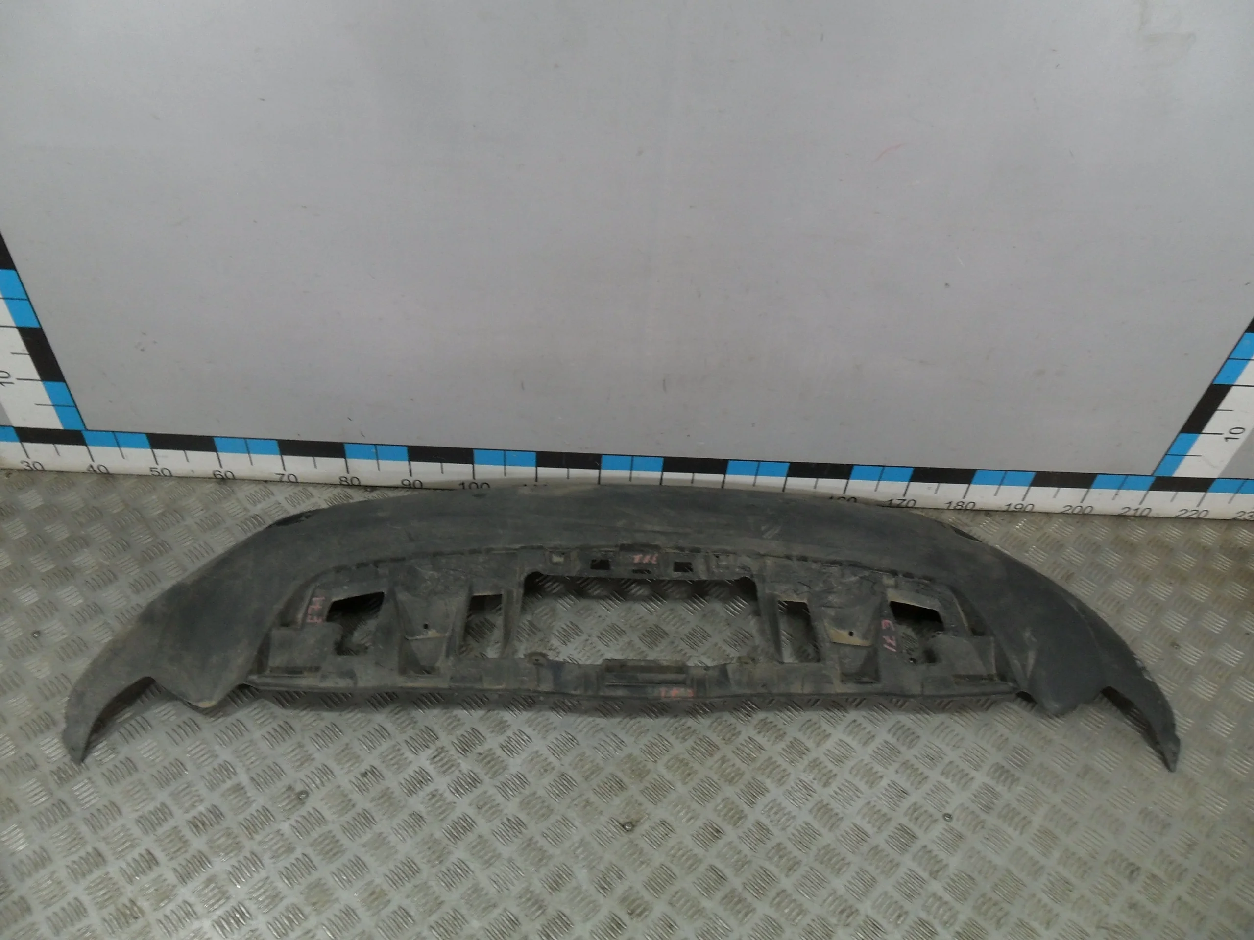 [Б/У] Спойлер заднего бампера BMW E71 E72 [Код: 00357041 ]