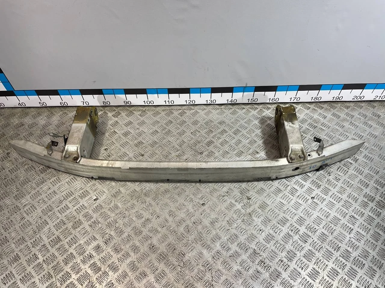 [Б/У] Усилитель переднего бампера [Код: 00662454 ]