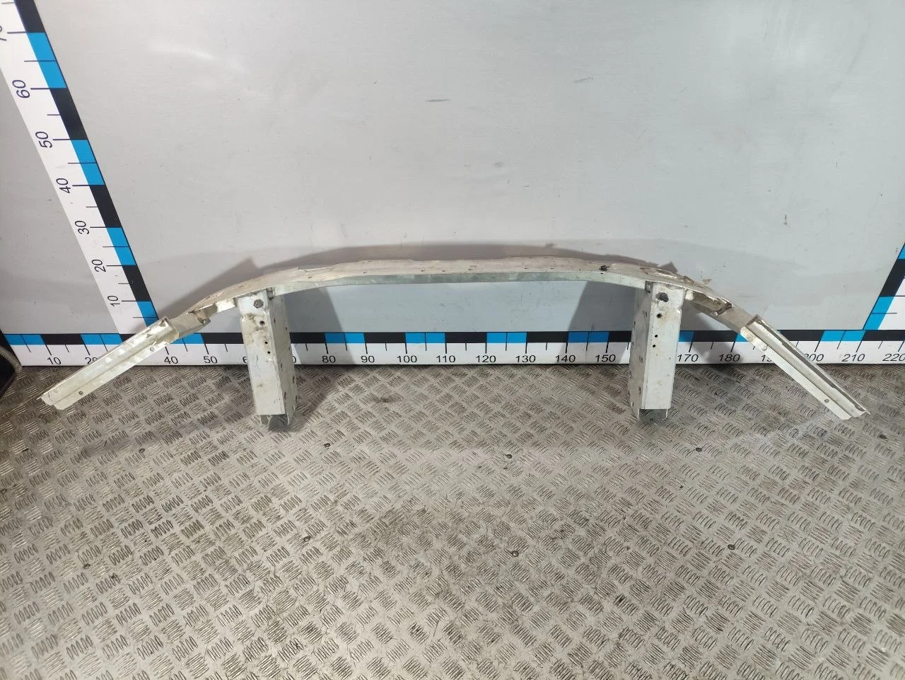 [Б/У] Усилитель переднего бампера [Код: 00677438 ]