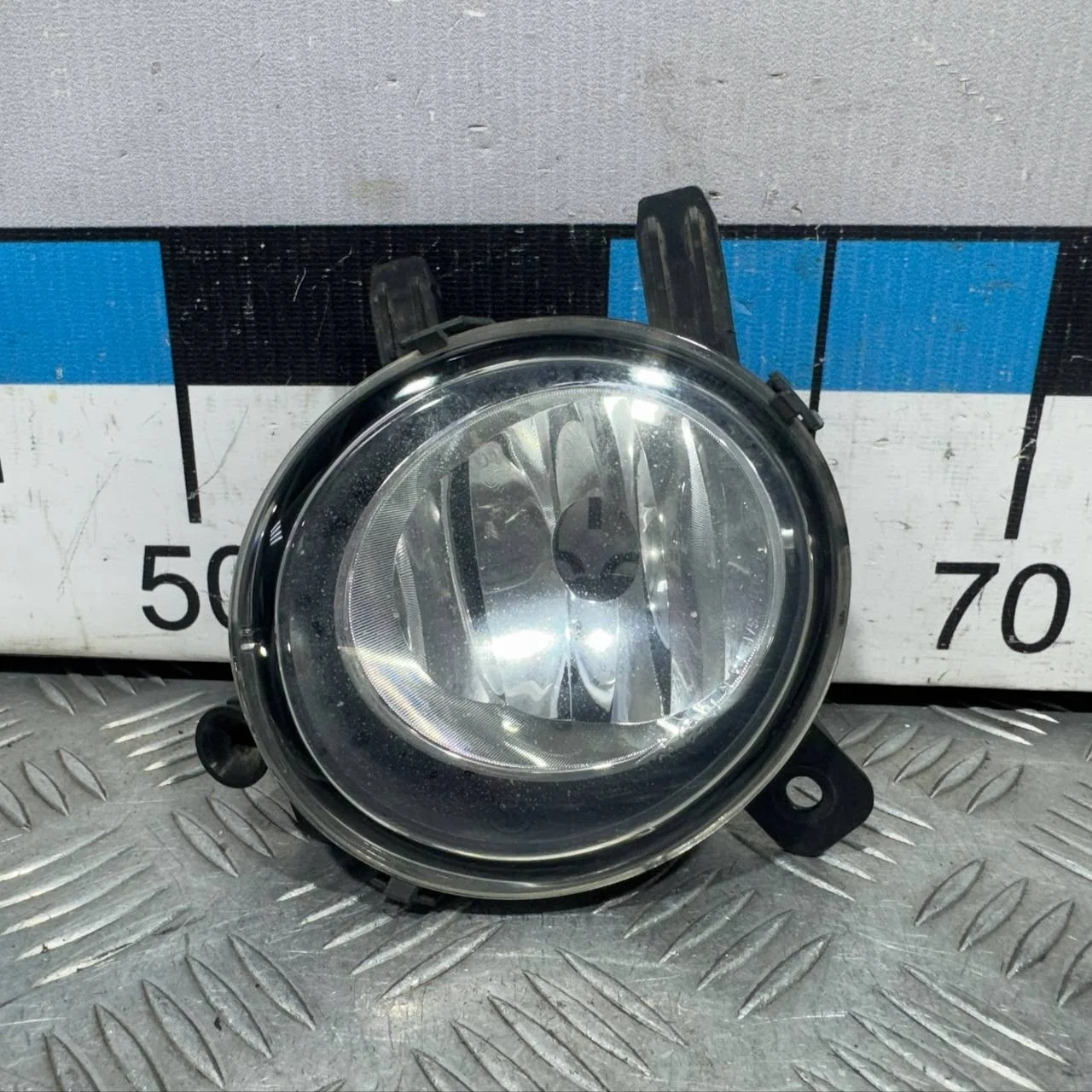[Б/У] Фара противотуманная правая [Код: 00337758 ]