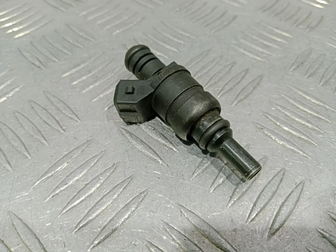 [Б/У] Форсунка инжекторная электрическая BMW [Код: 00663005 ]