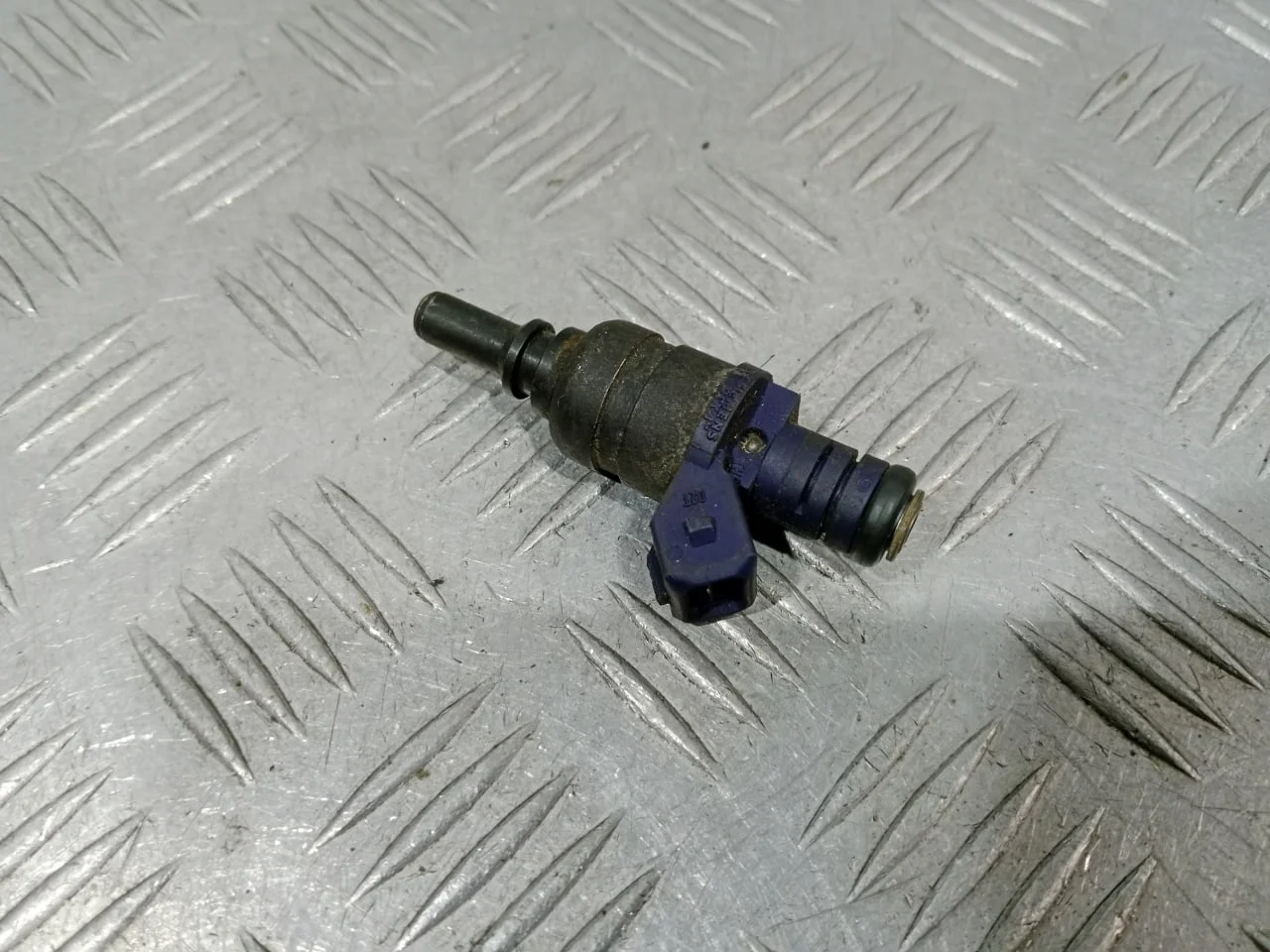 [Б/У] Форсунка инжекторная электрическая BMW [Код: 00670821 ]