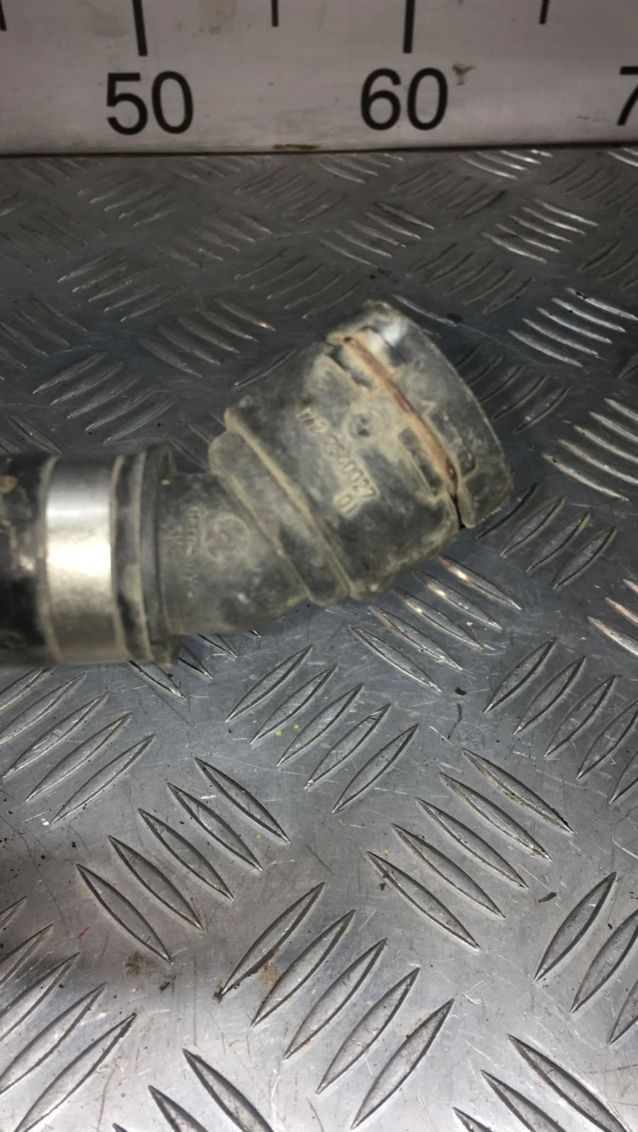 [Б/У] Шланг системы охлаждения BMW F10/F11 [Код: 00343910 ]