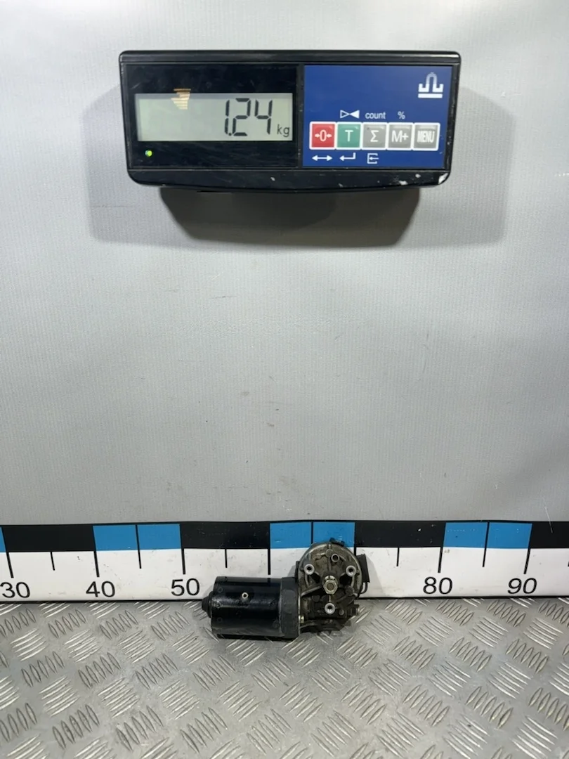 [ЧАСТЬ Б/У] Стеклоочиститель с моторчиком BMW E46 - только моторчик [Код: 00417258 ]